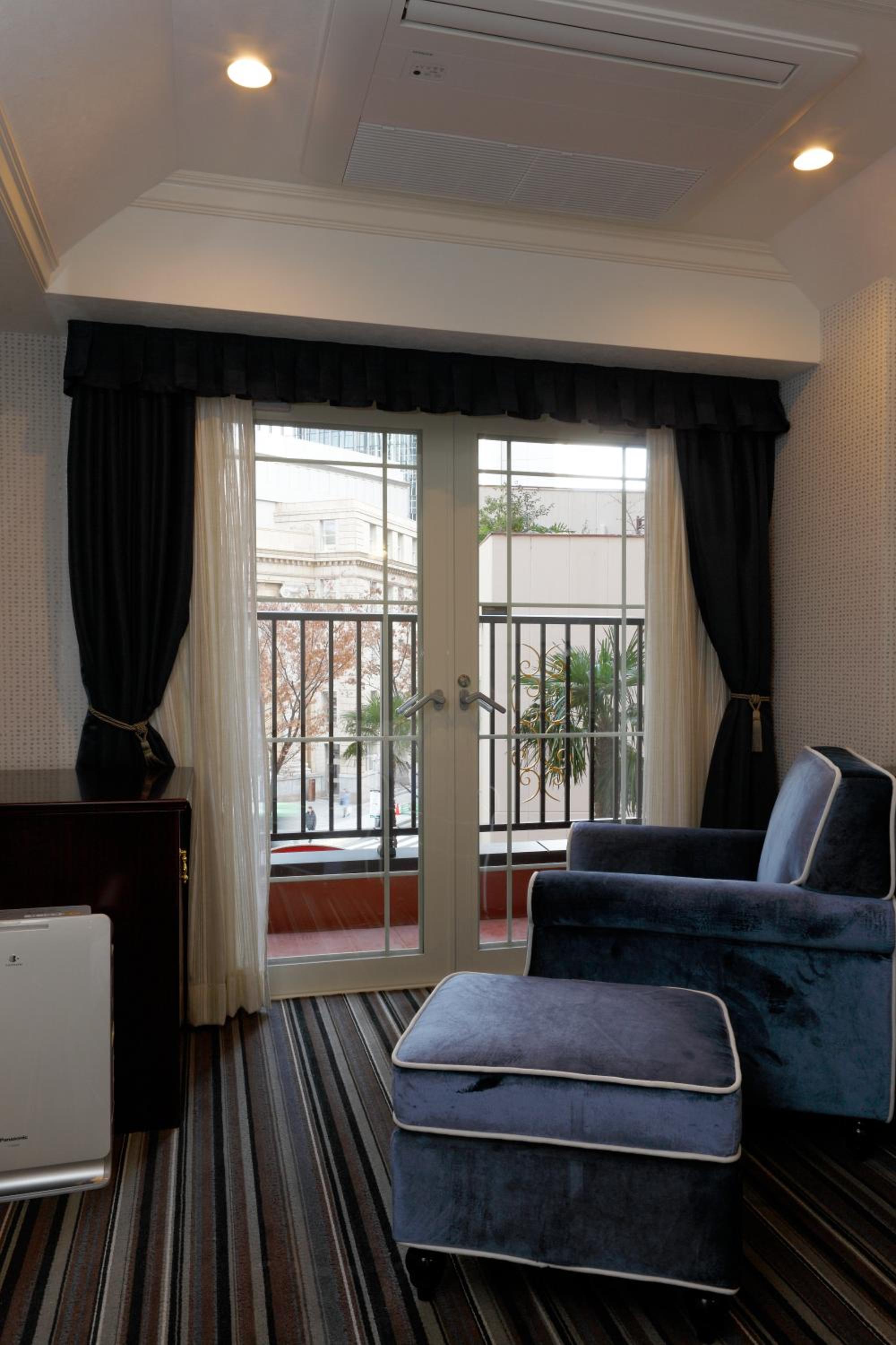 Double Room with Small Double Bed with Balcony photo 1