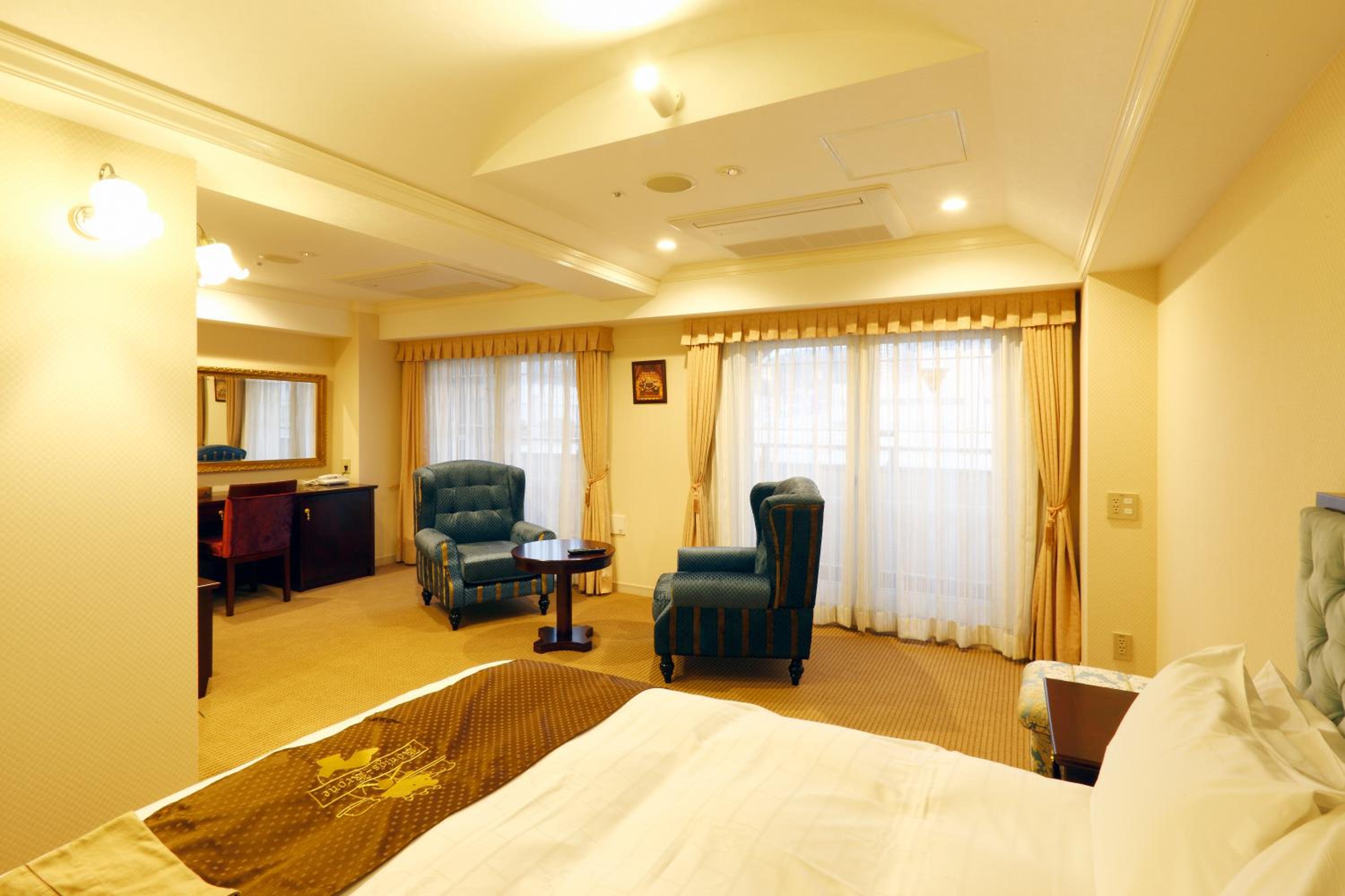 Deluxe Double Room with Two Double Beds photo 1