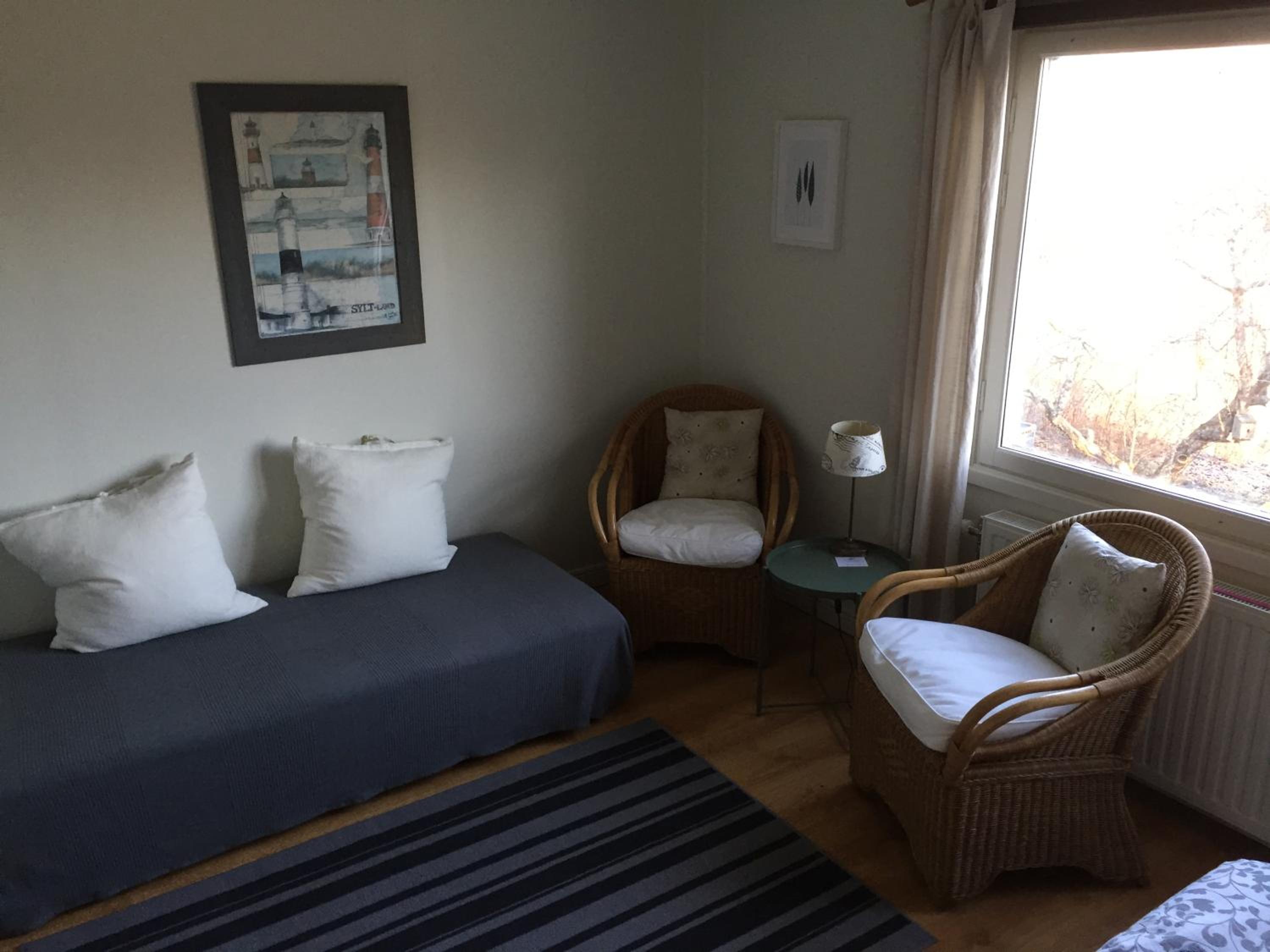 Apartment with Lake View - Photo 2
