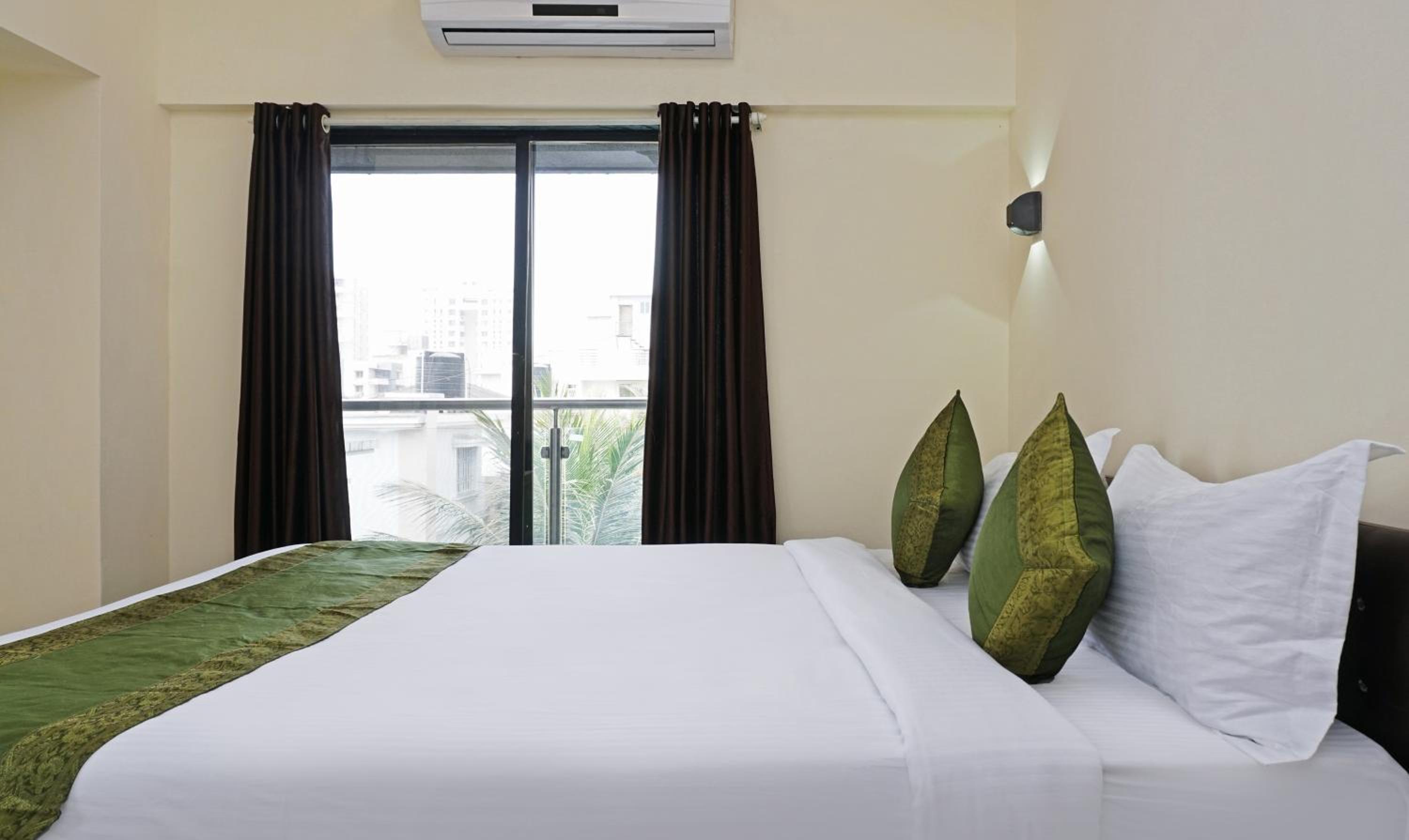 Deluxe Double Room - Photo 7