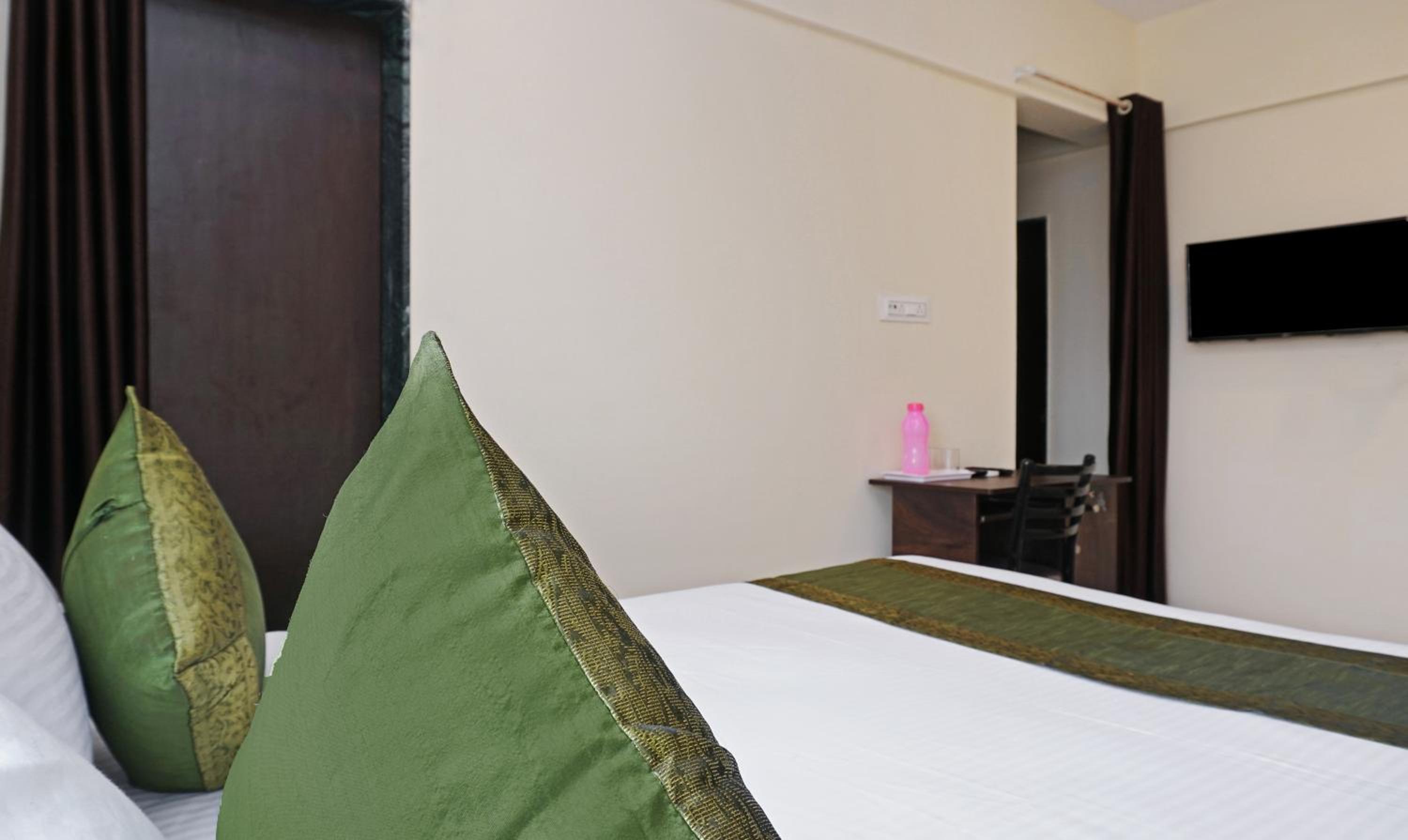 Deluxe Double Room - Photo 2
