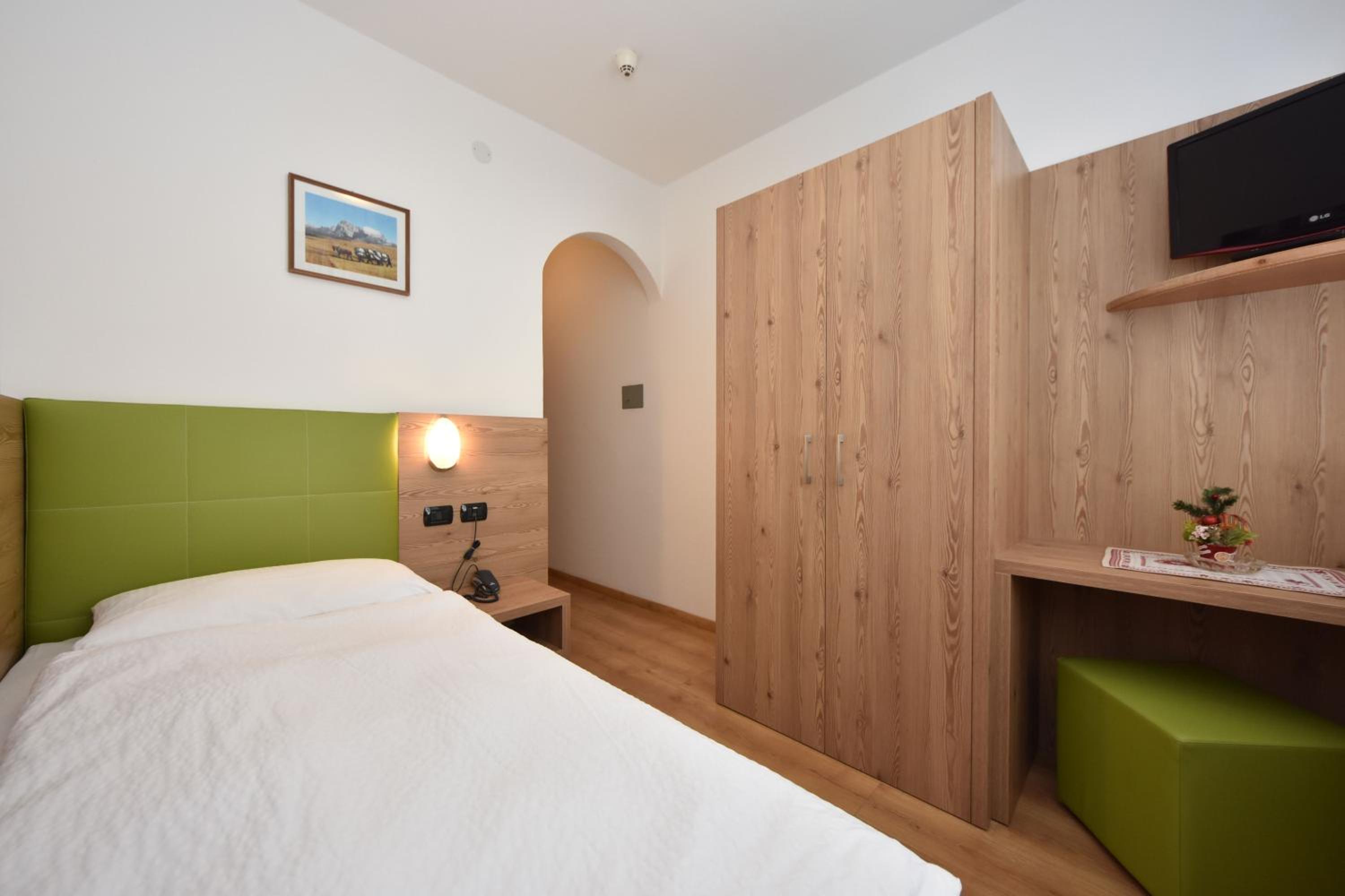 Single Room photo 2