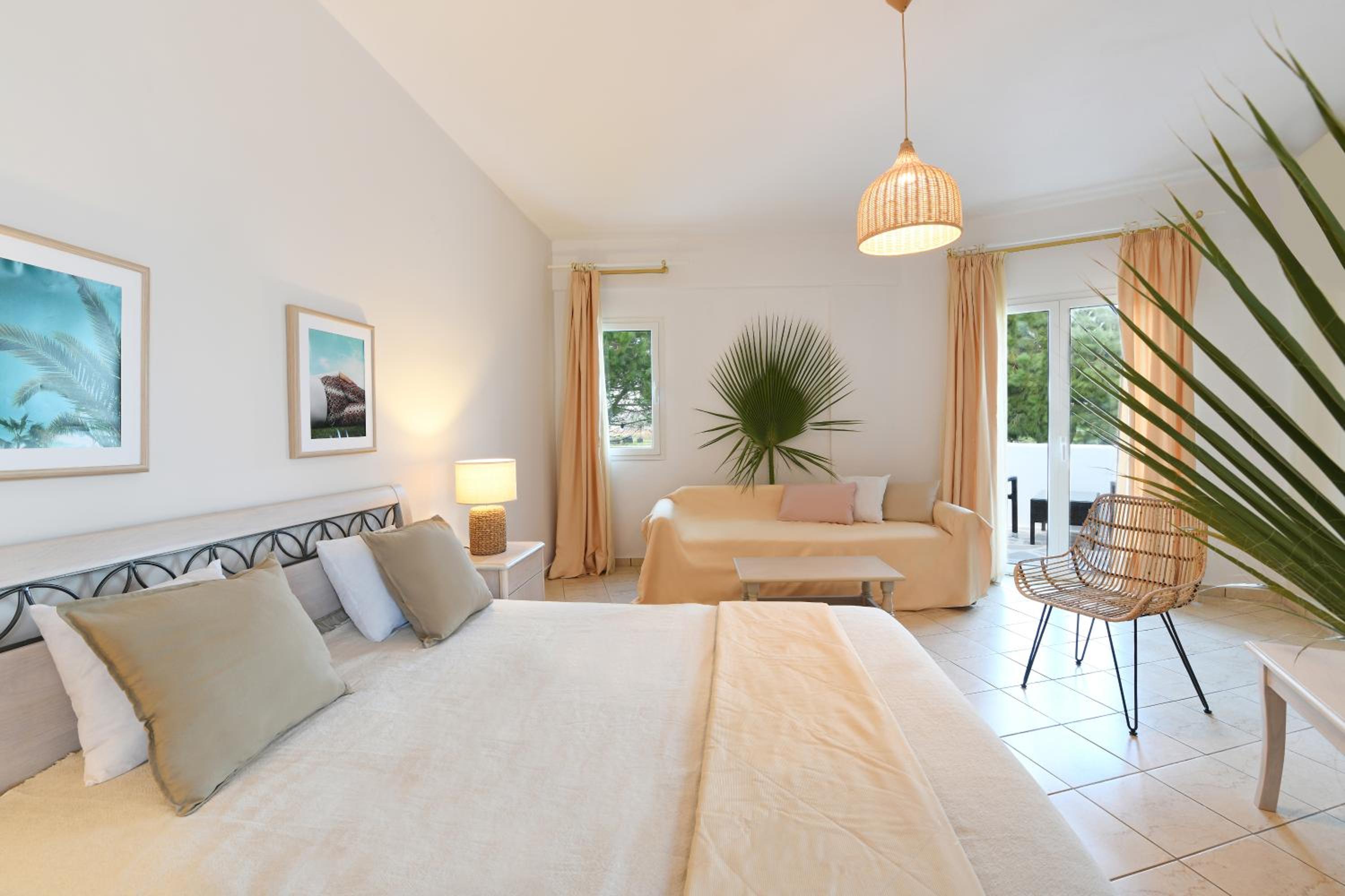 Superior Double Room - Photo 9