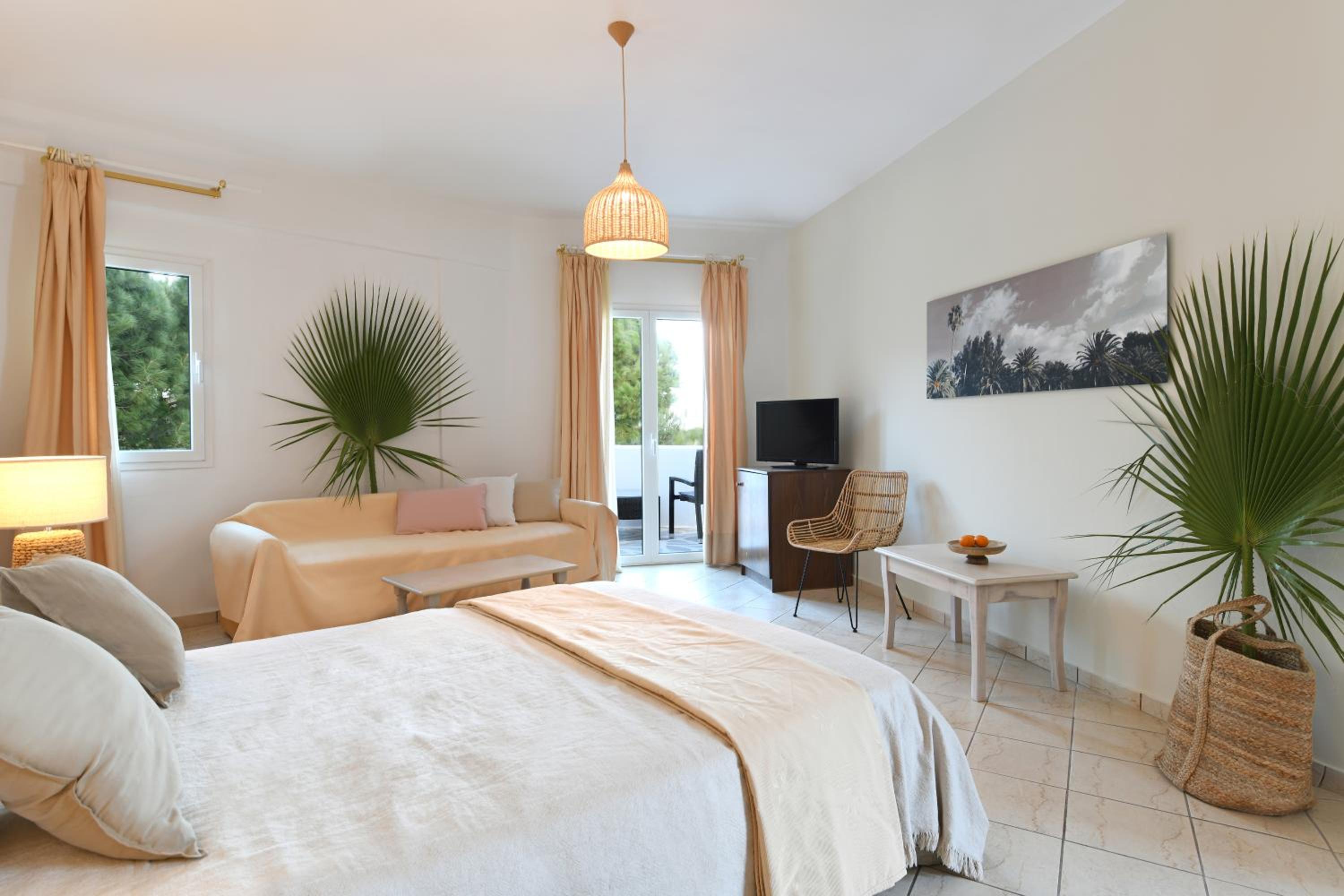 Superior Double Room - Photo 1