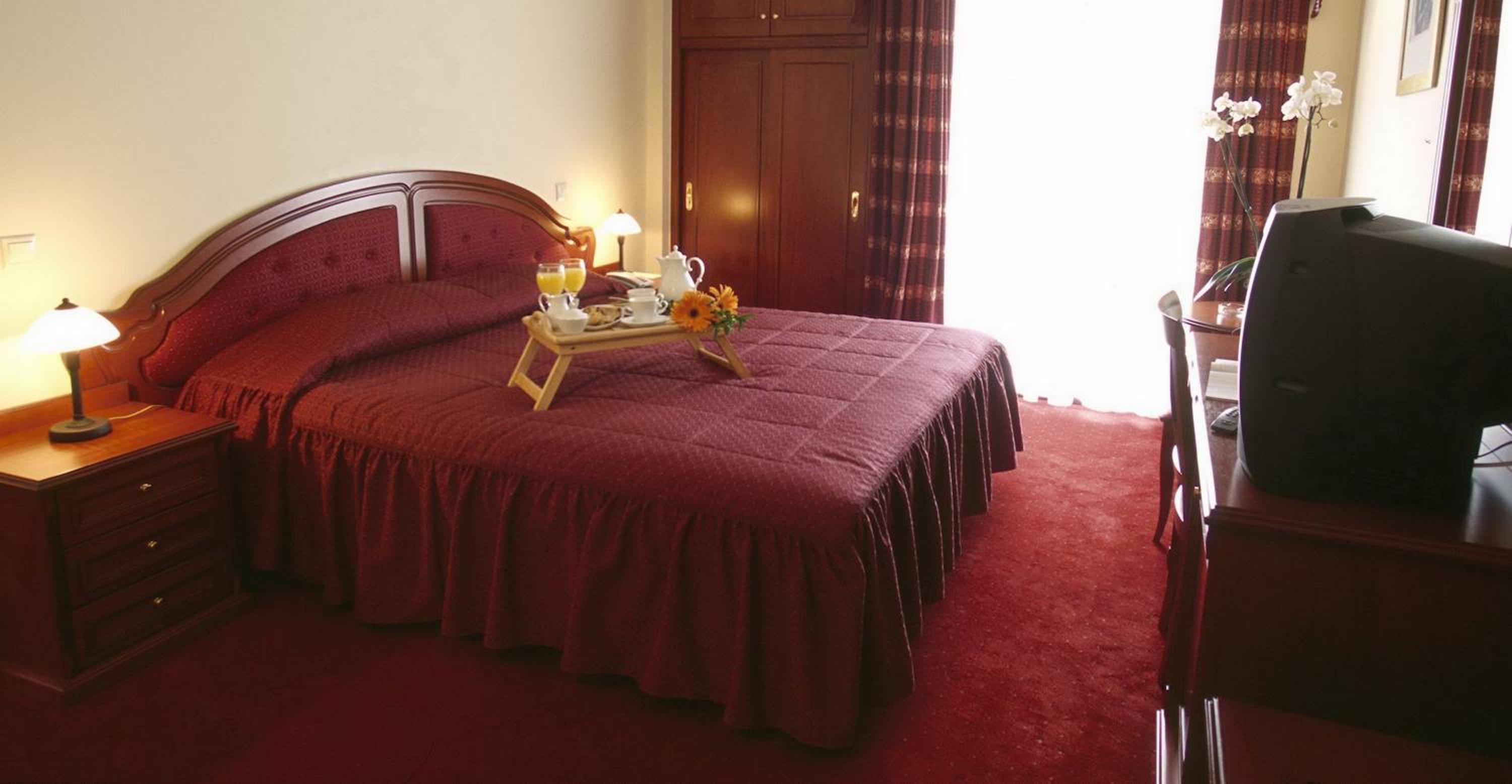 Standard Double or Twin Room - Photo 3