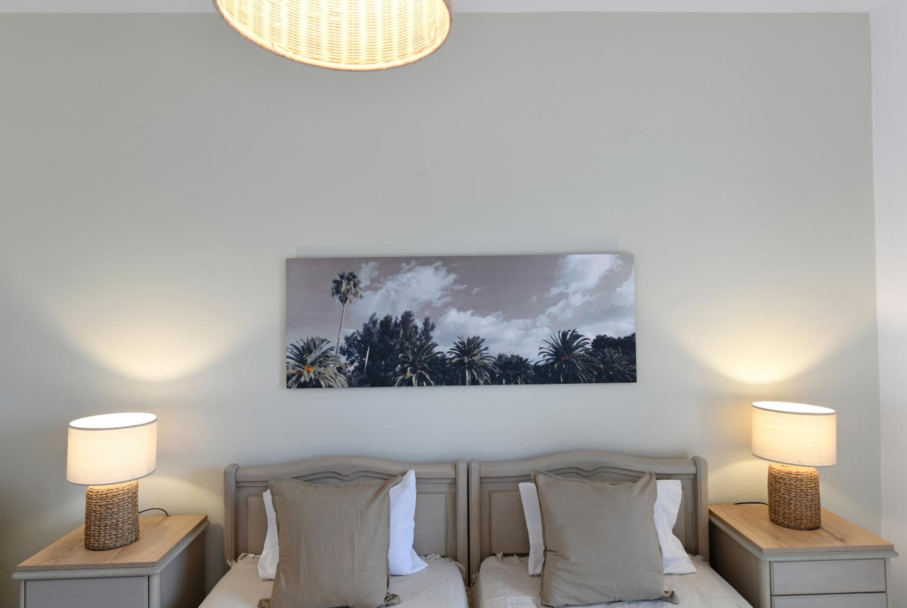 Standard Double or Twin Room with Sea View - Photo 6