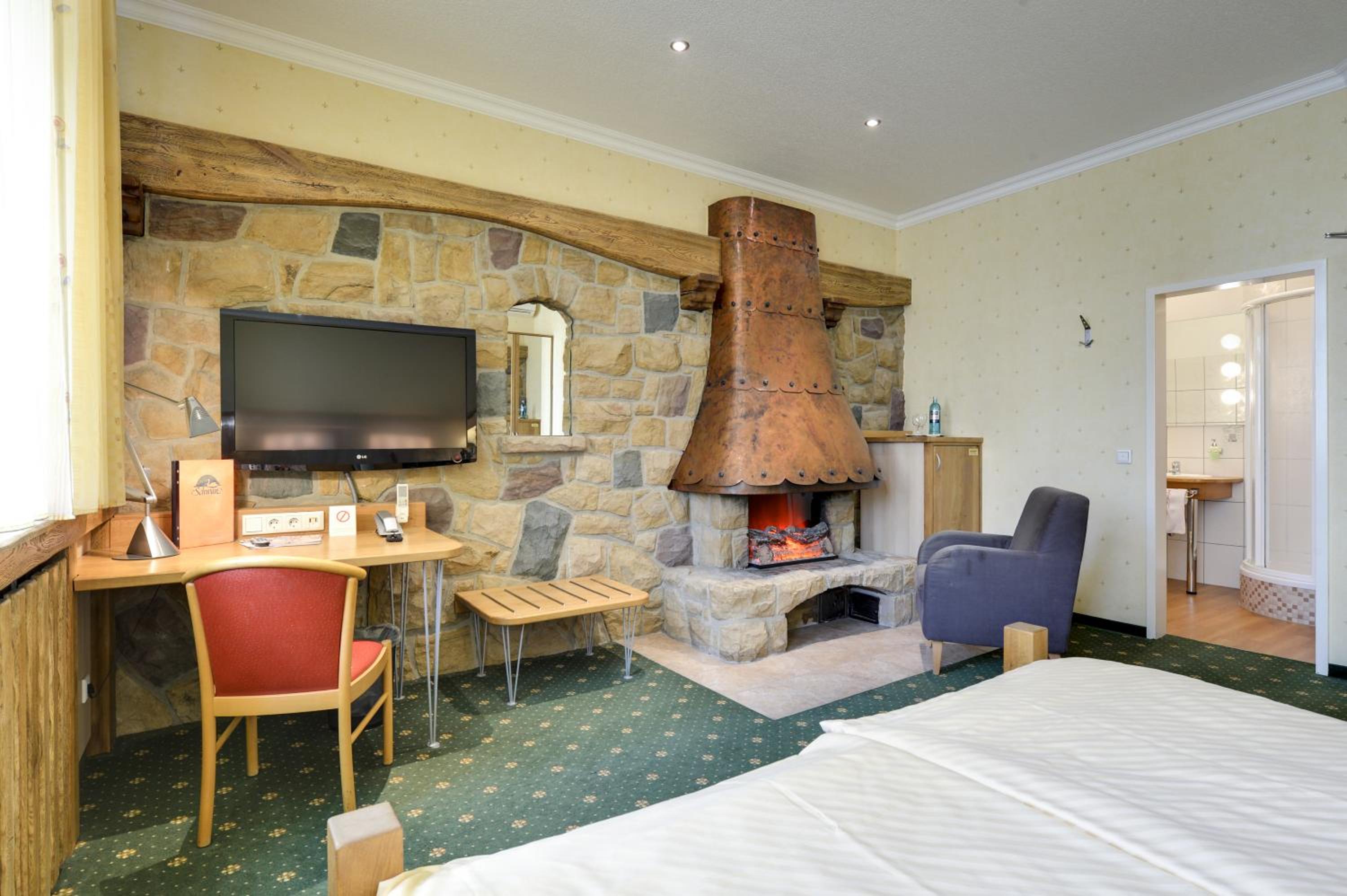 Double Room - Photo 12