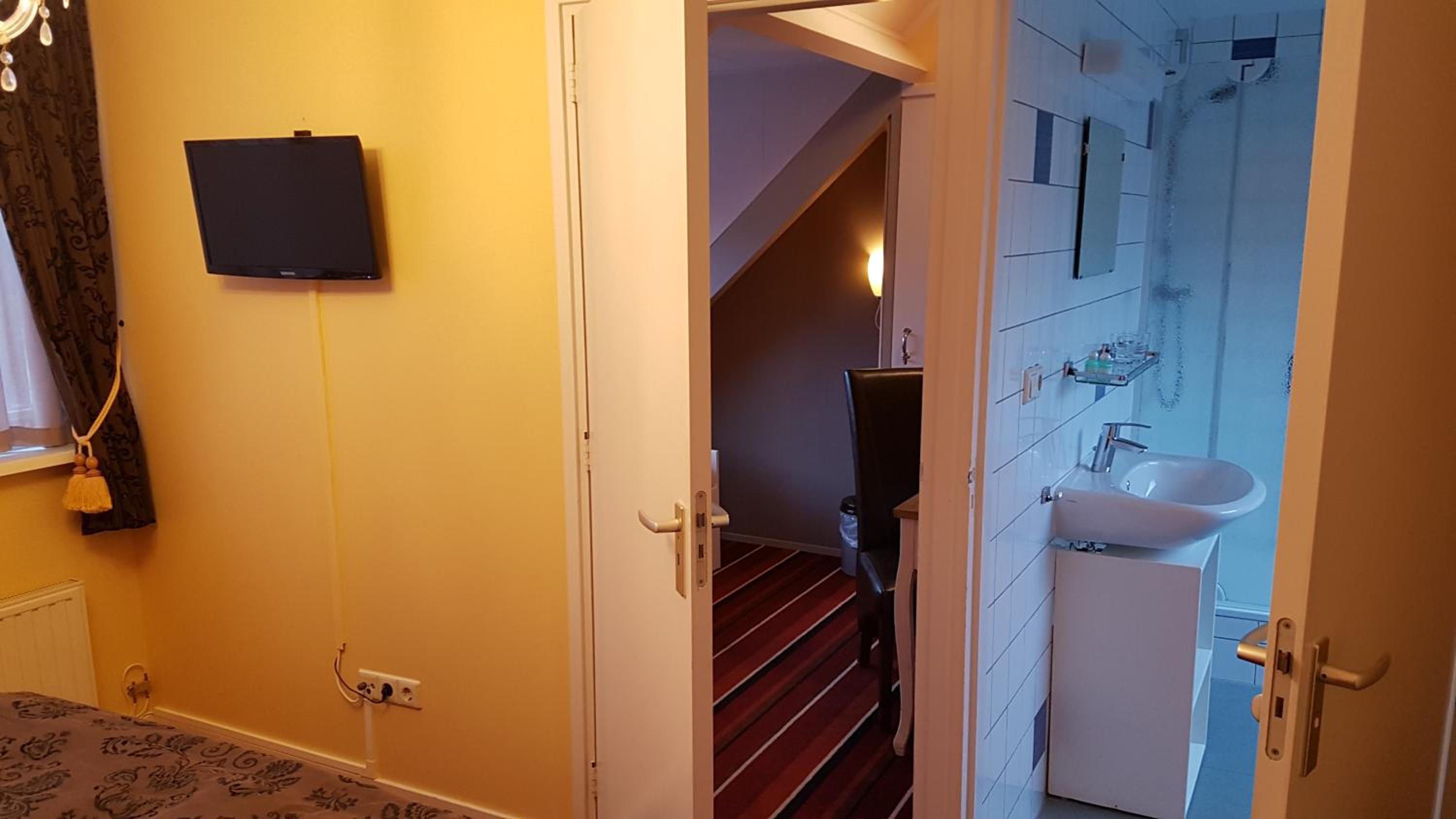 Triple Room with Terrace photo 3