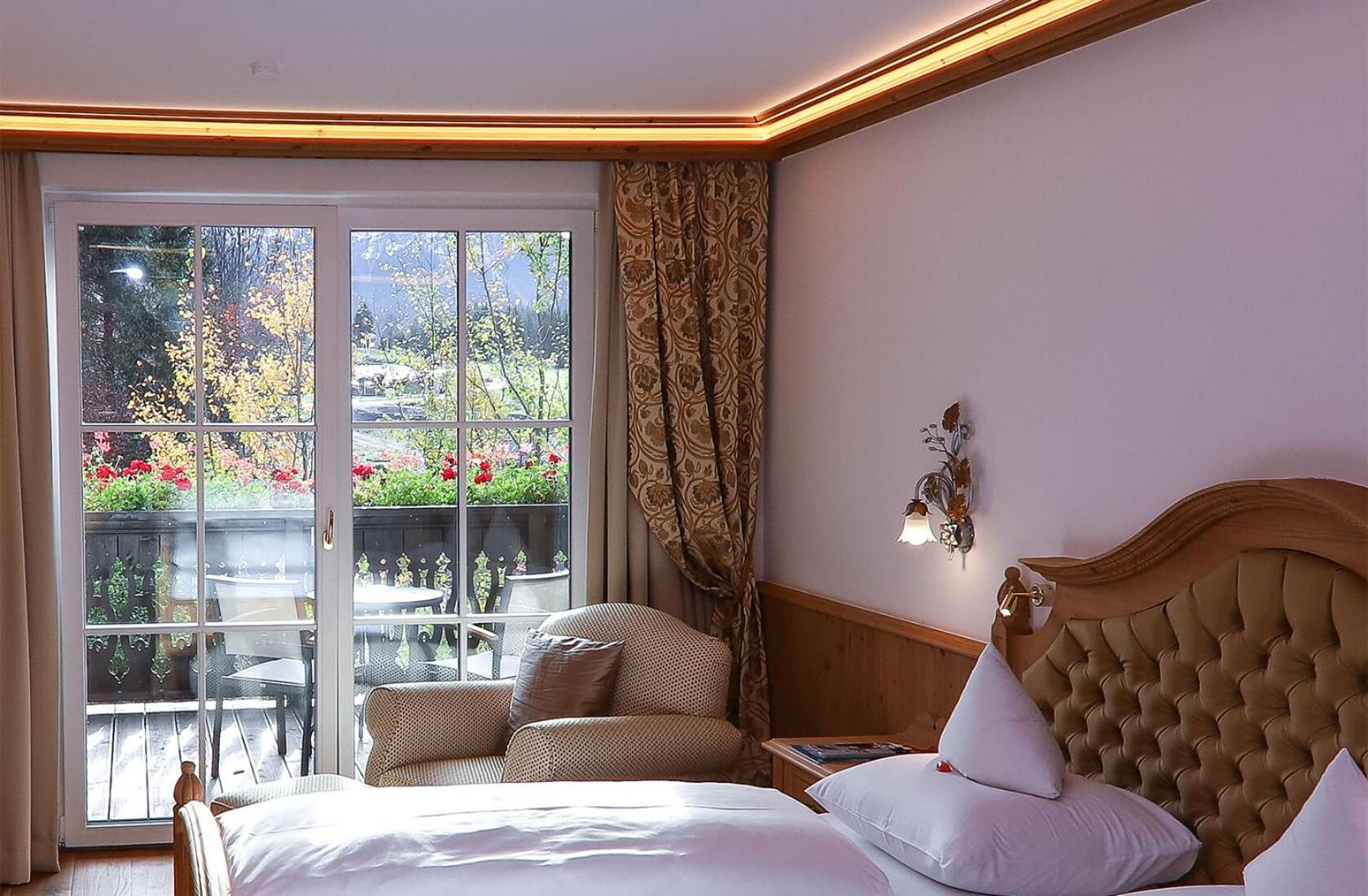 Double Room with Mountain View - Photo 7