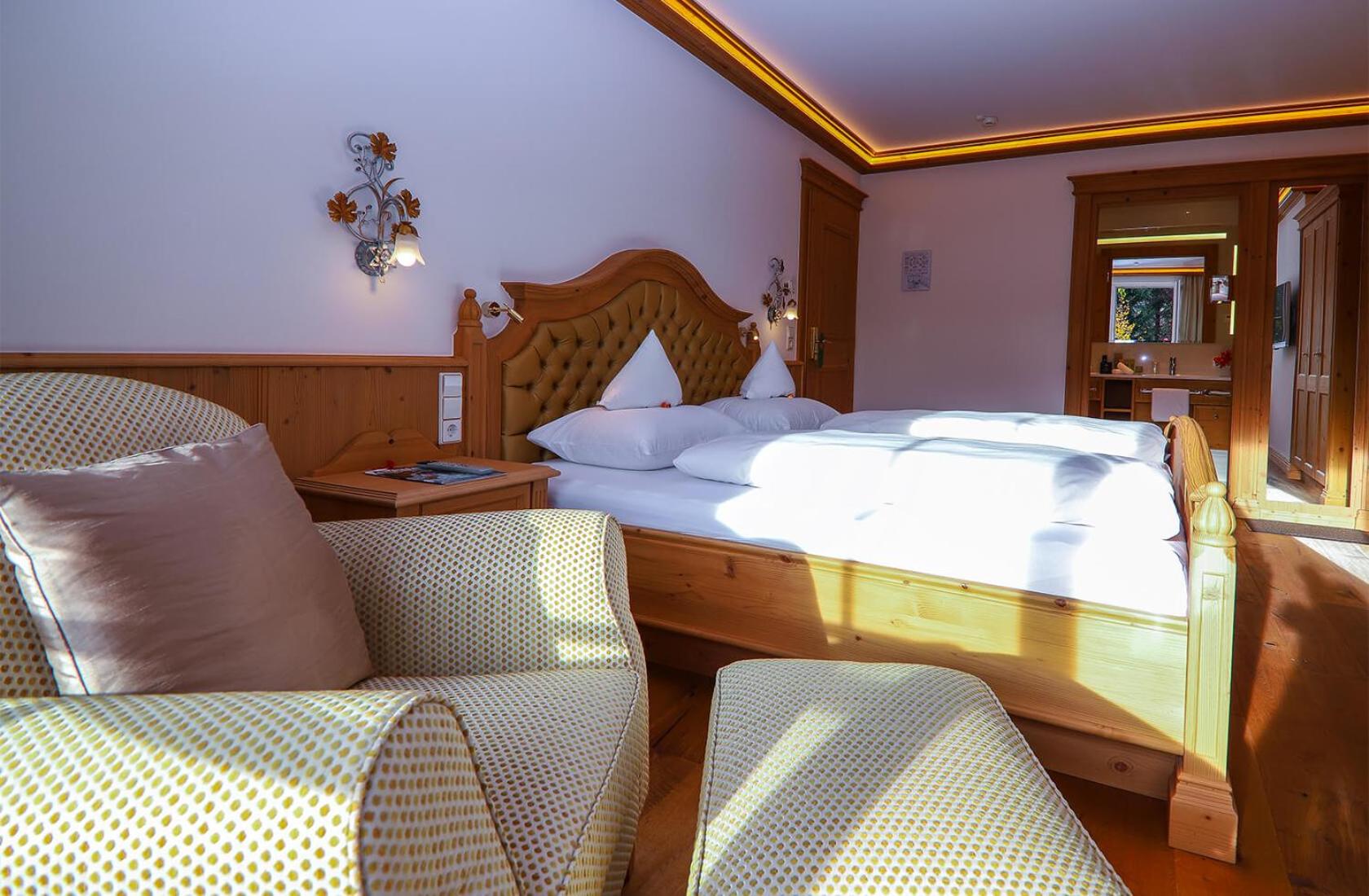 Double Room with Mountain View - Photo 2
