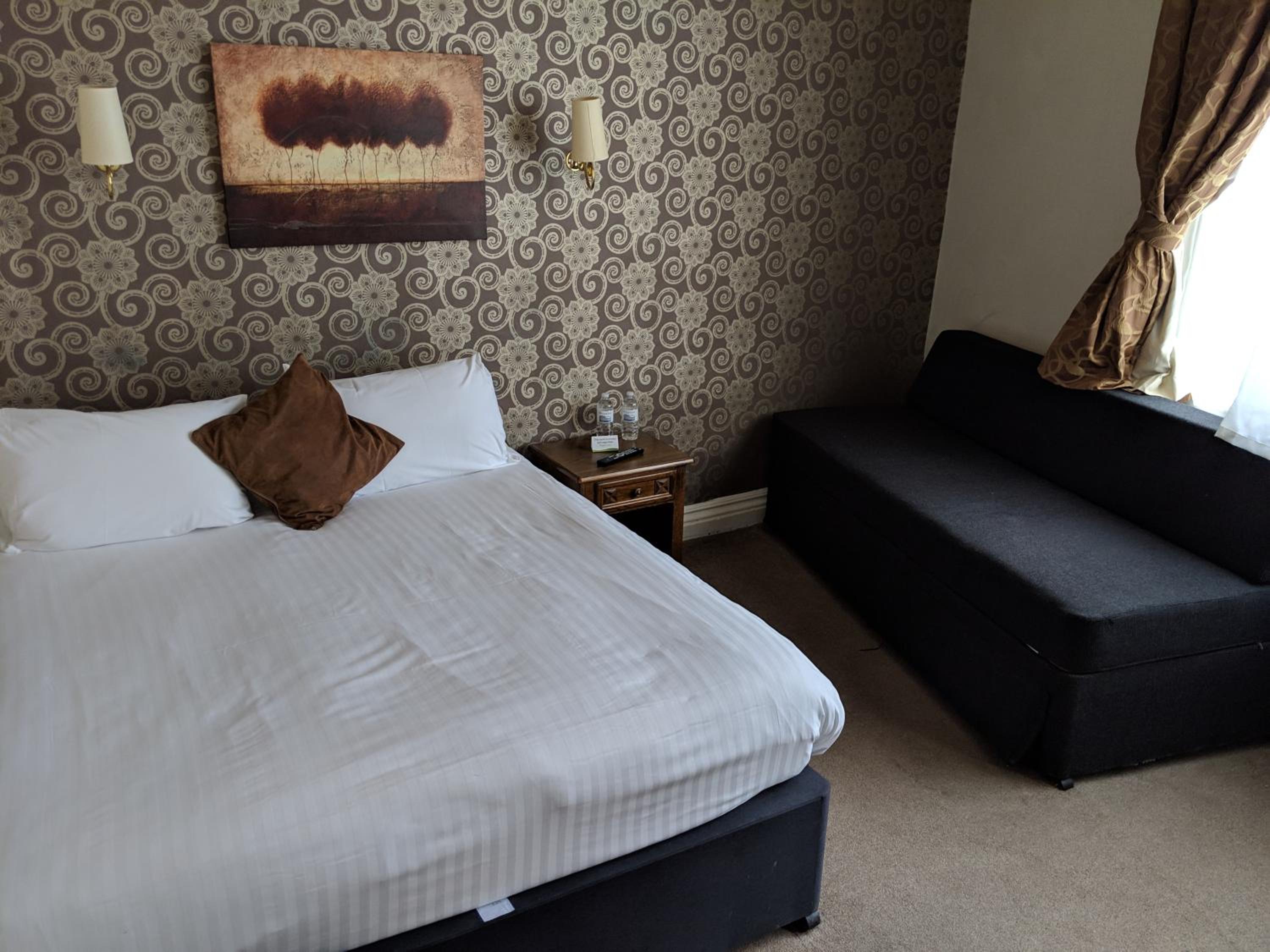 Standard Double Room - Photo 2