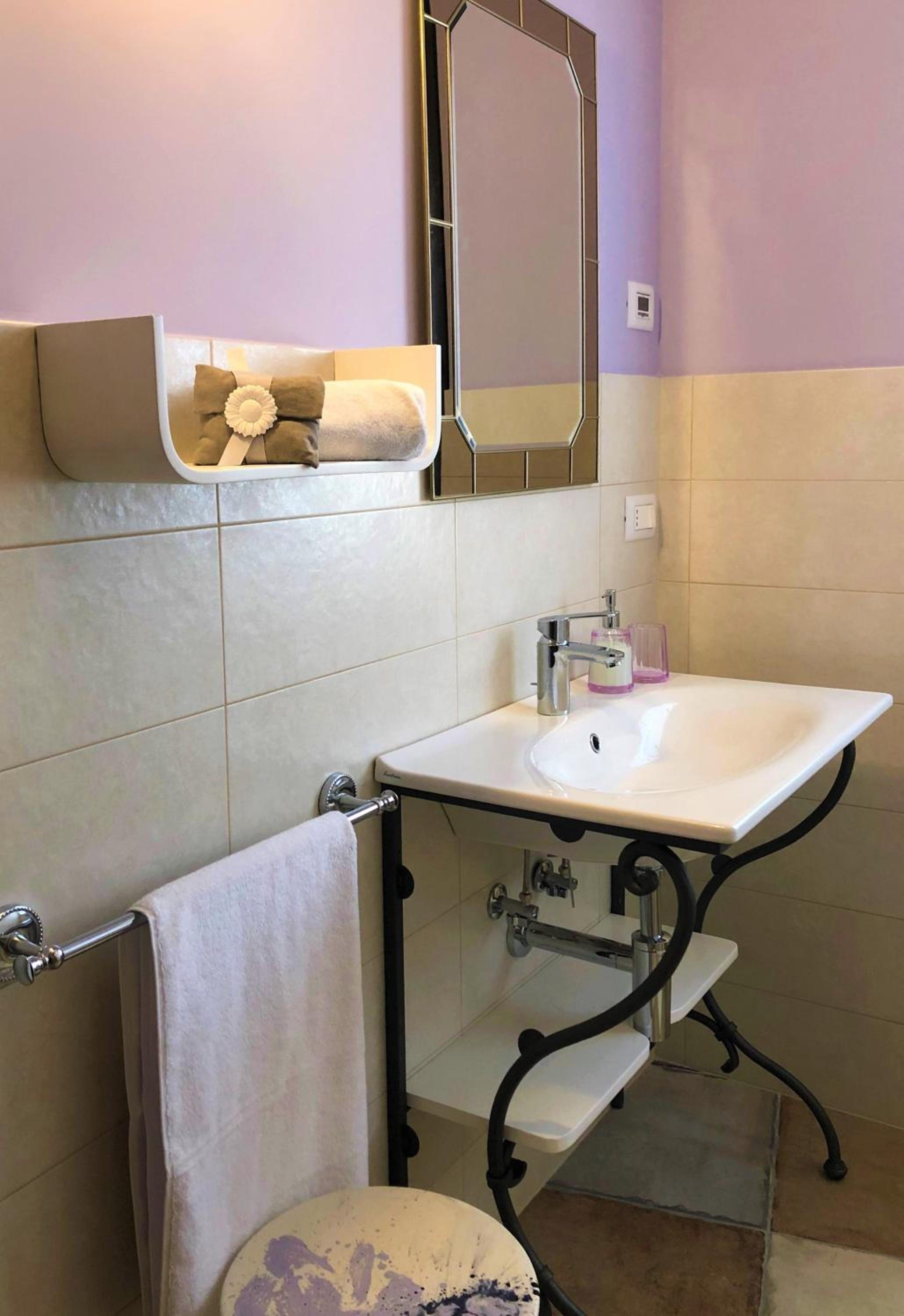 Double Room with Private Bathroom photo 2