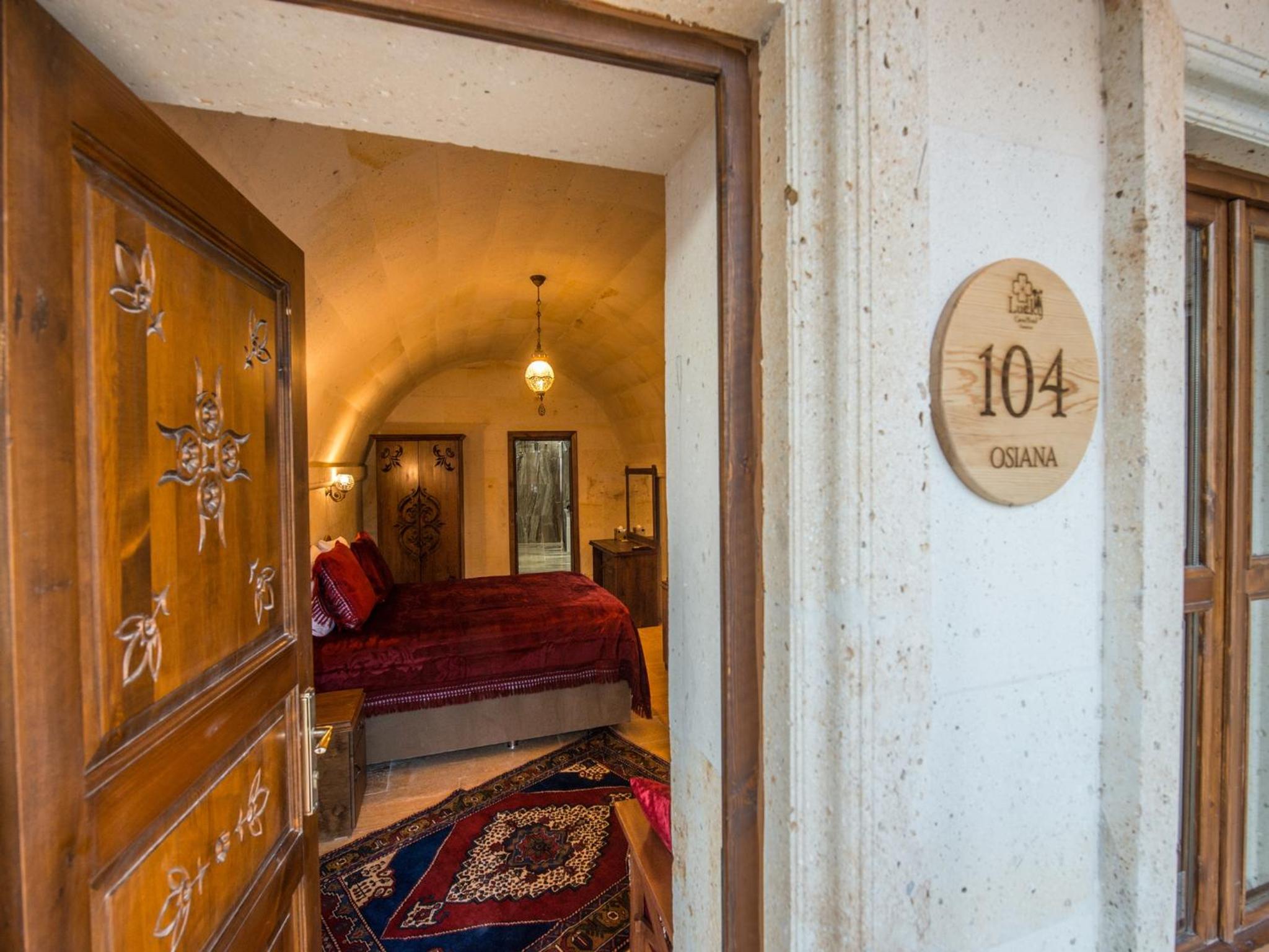 Deluxe Suite - Photo 10