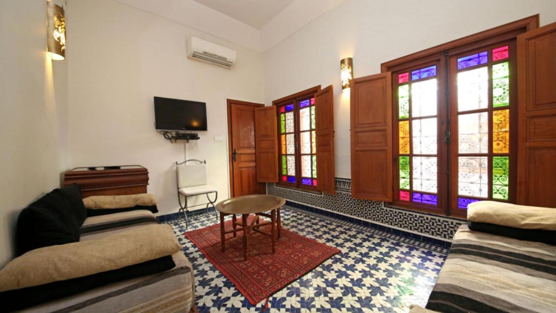 Double Room with Private Bathroom - Photo 1