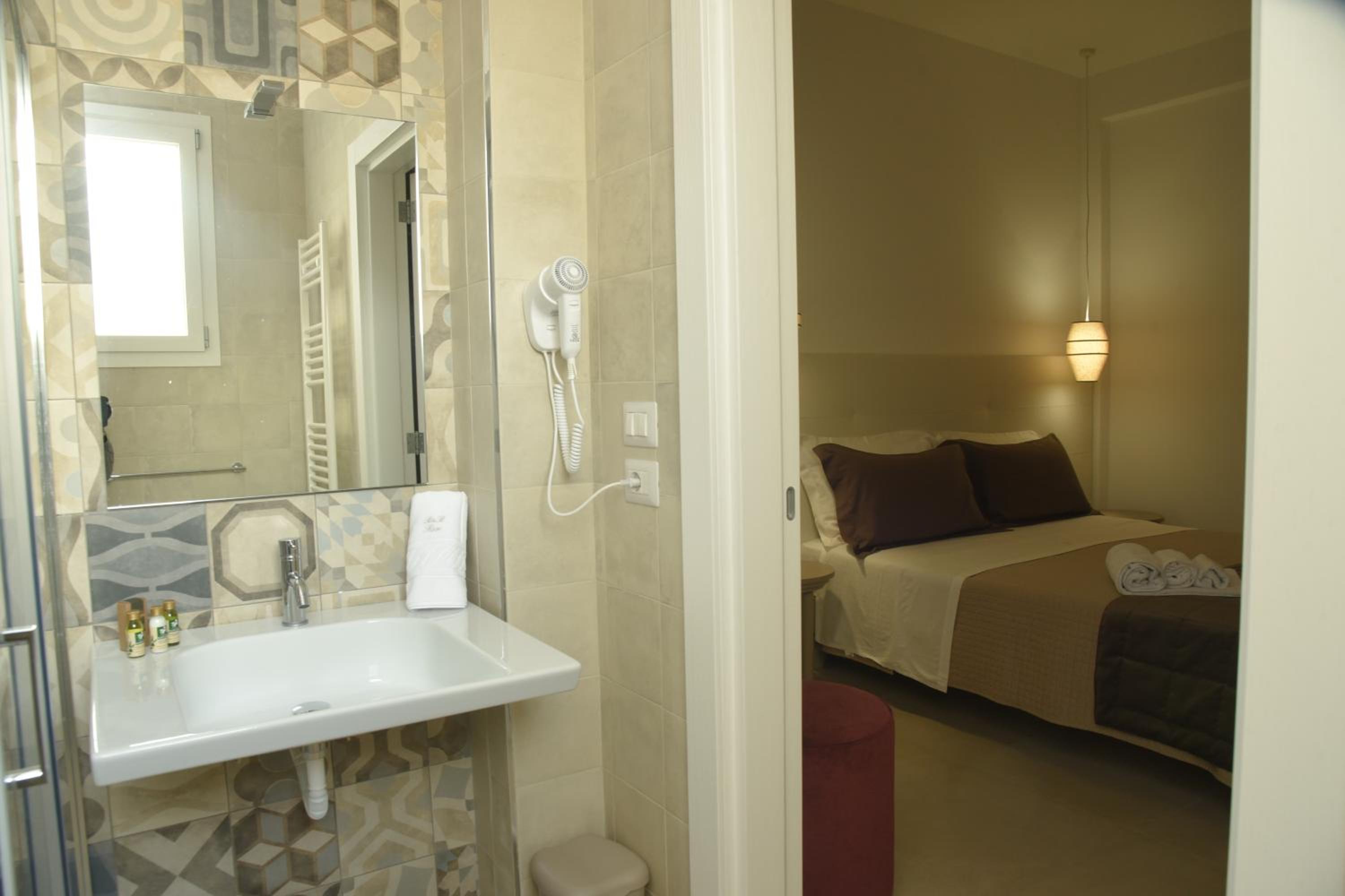 Superior Triple Room - Photo 2