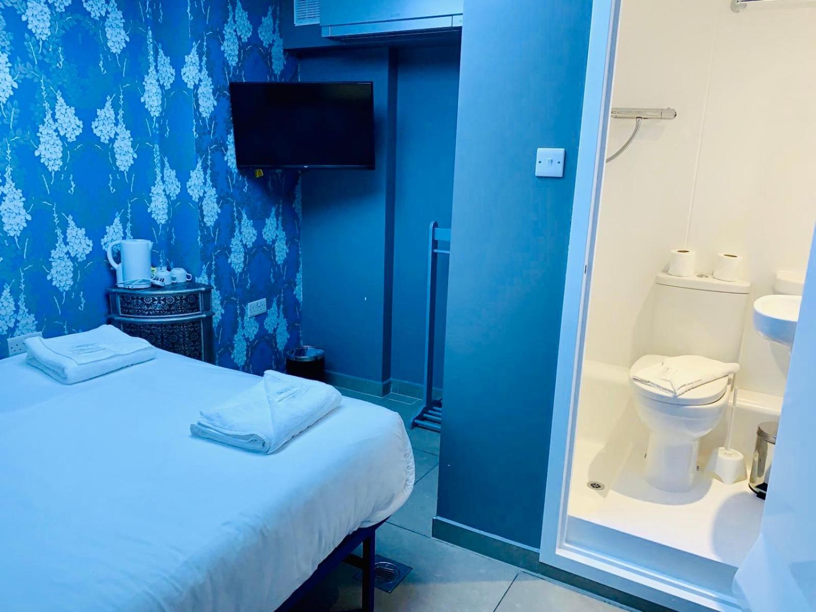 Single Room with AC No Window