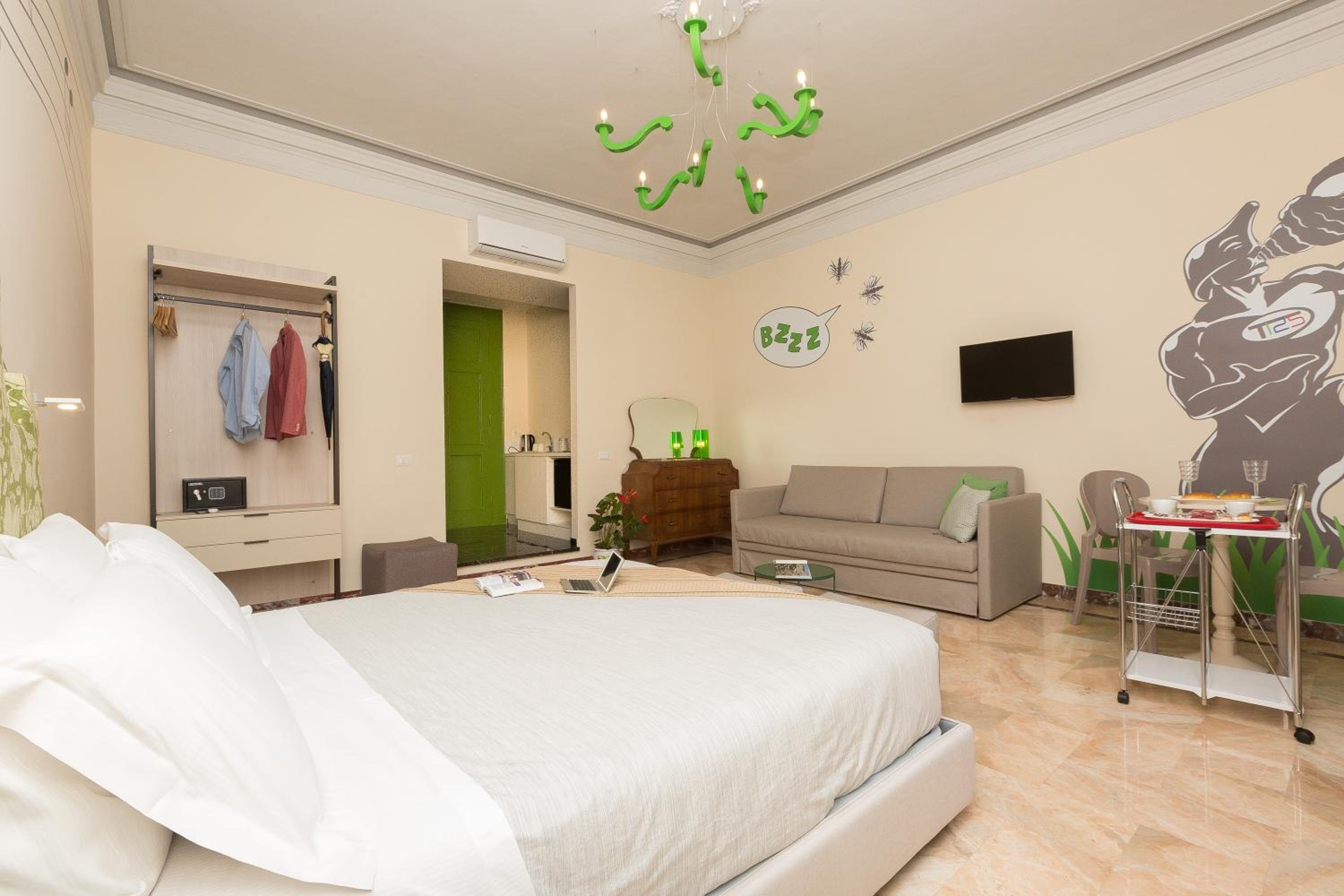 Family Suite with Balcony photo 3