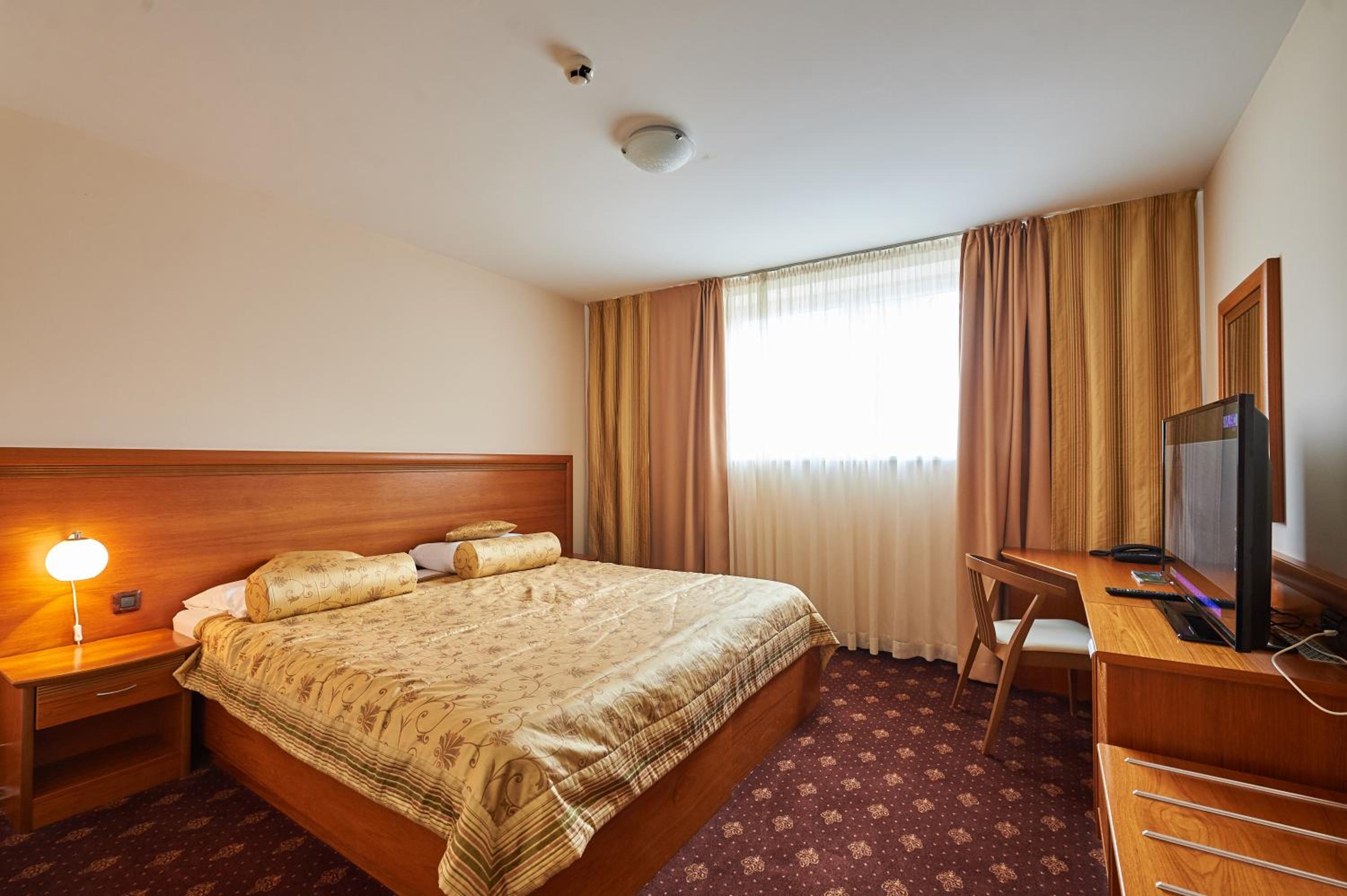 Double or Twin Room - Photo 1