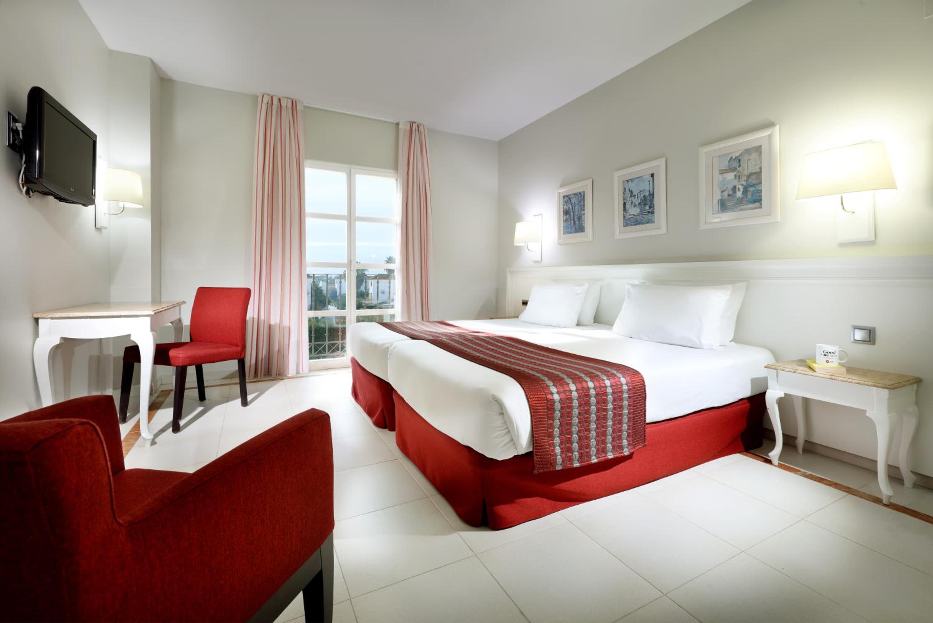 Double Connecting Room