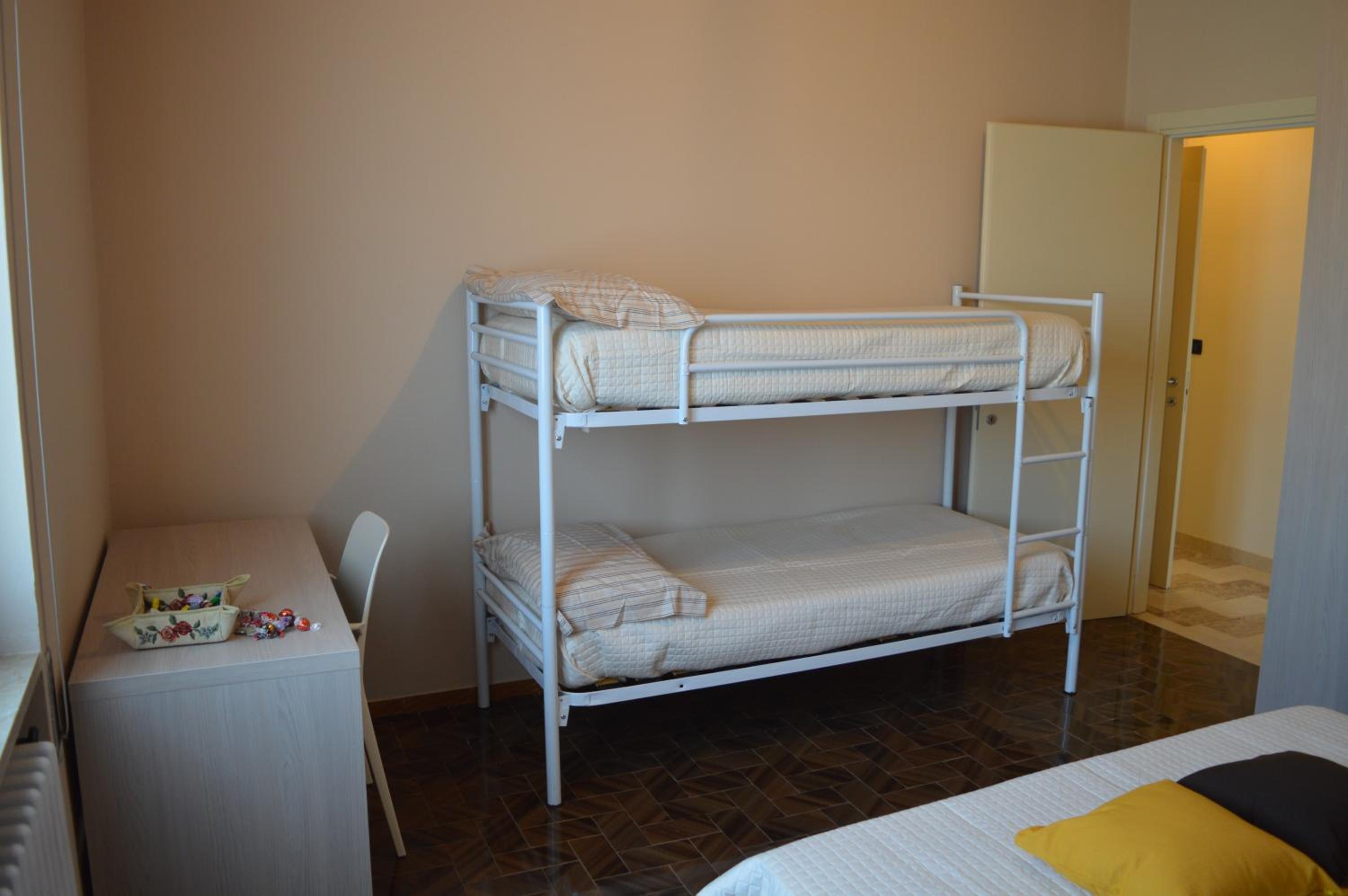 Deluxe Double or Twin Room with Pool View - Photo 1