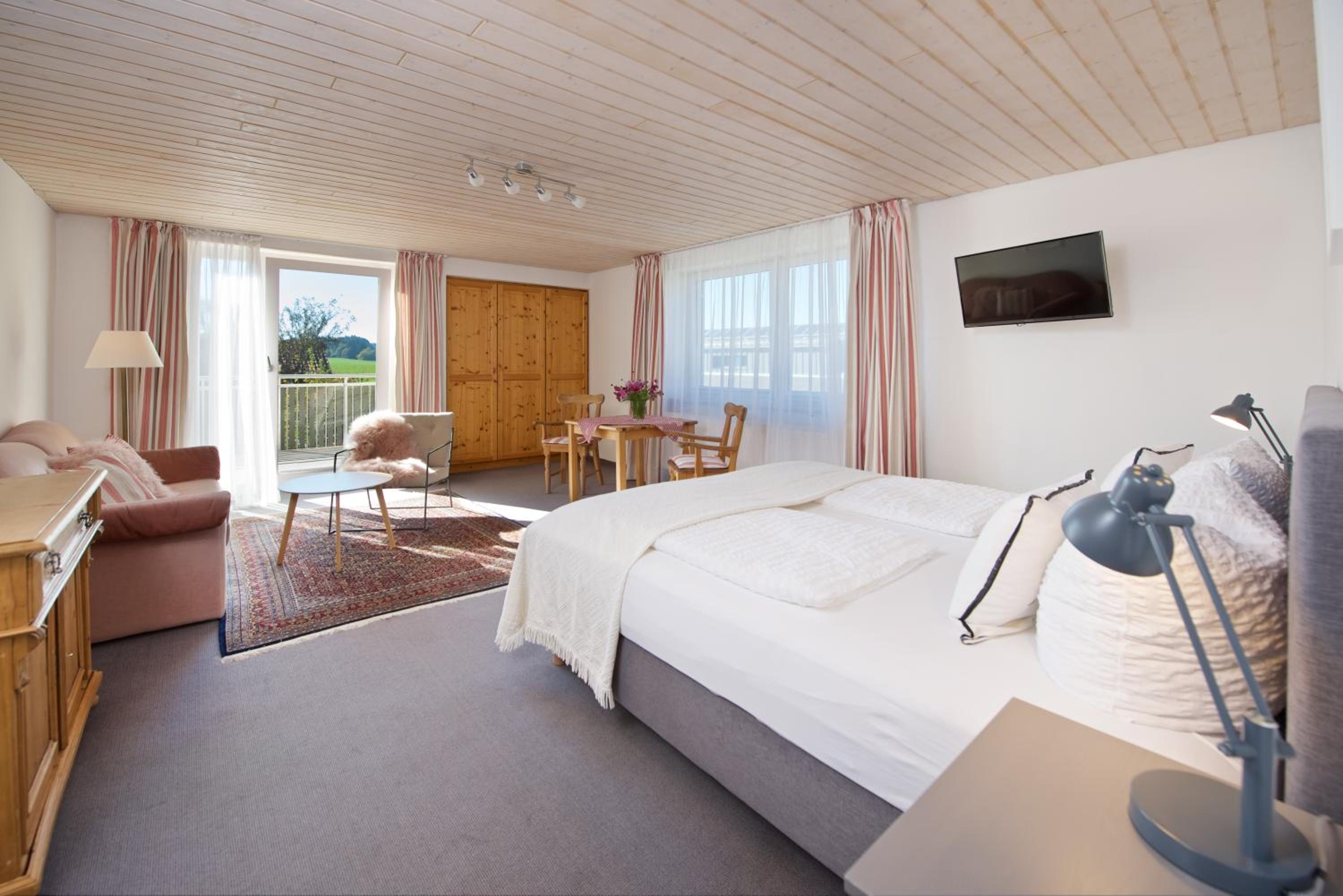 Double Room With Balcony photo 2