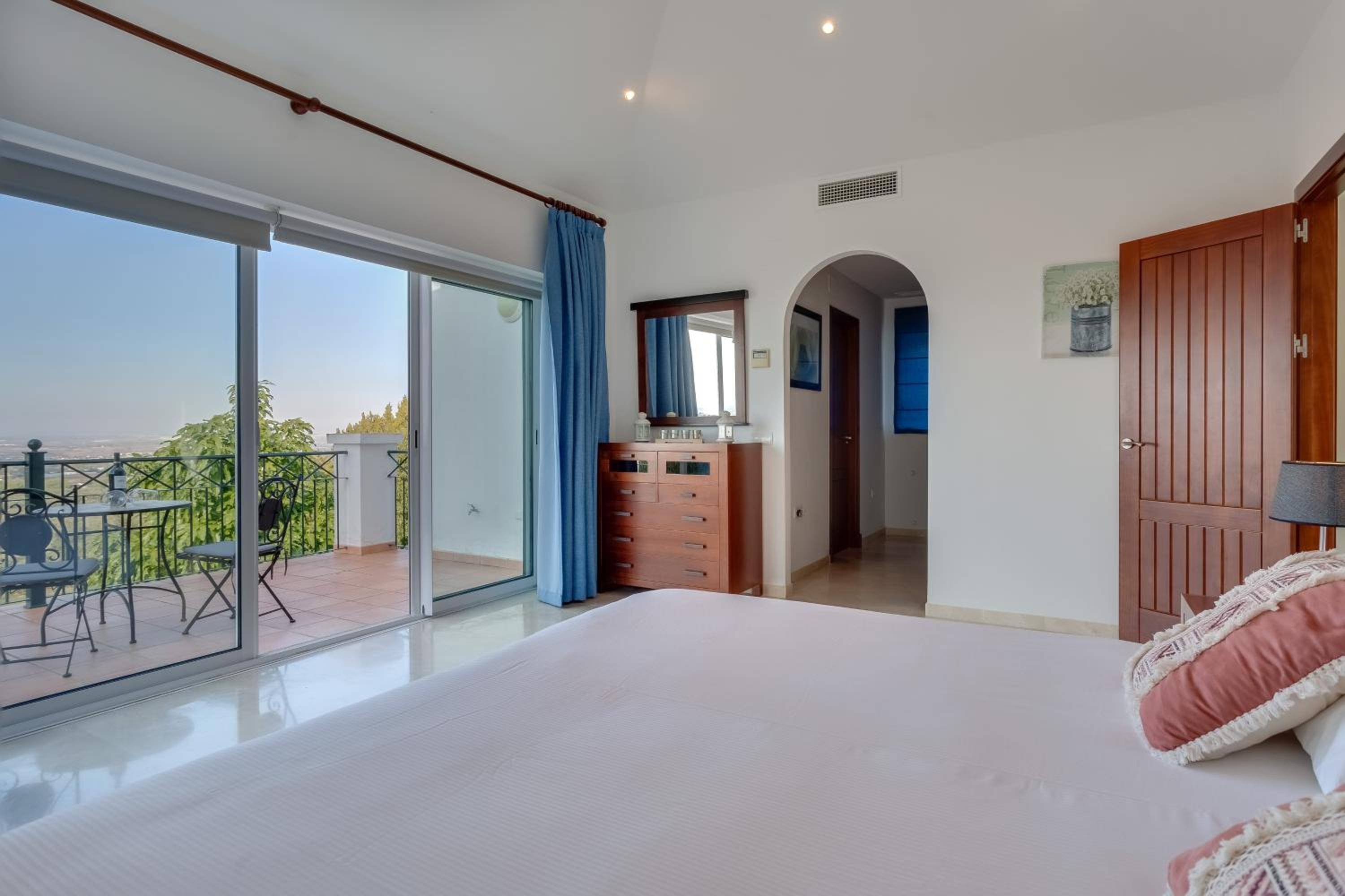 Villa de cuatro habitaciones con piscina privada (8 personas)