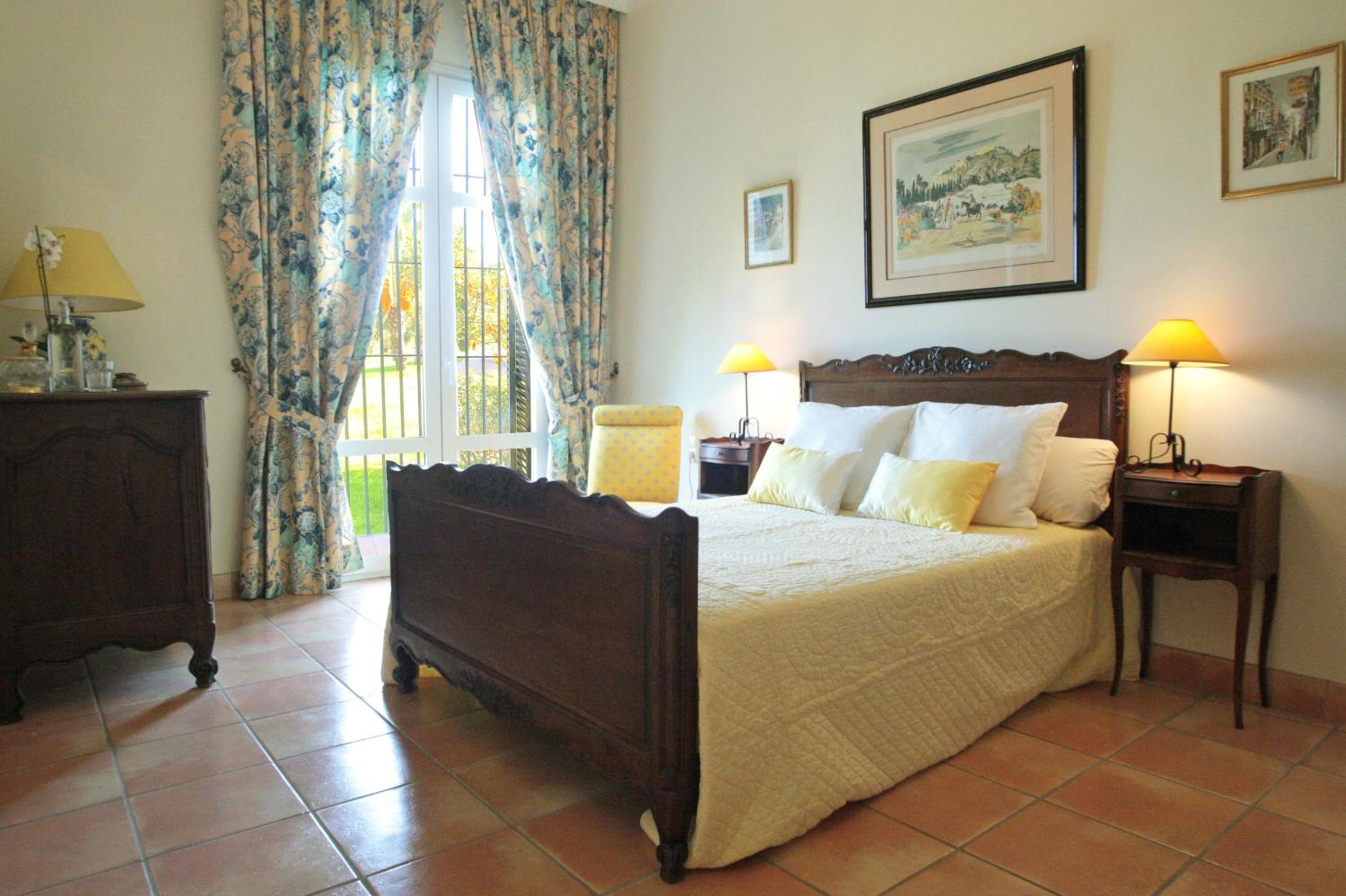 Double Room with Private Bathroom photo 1