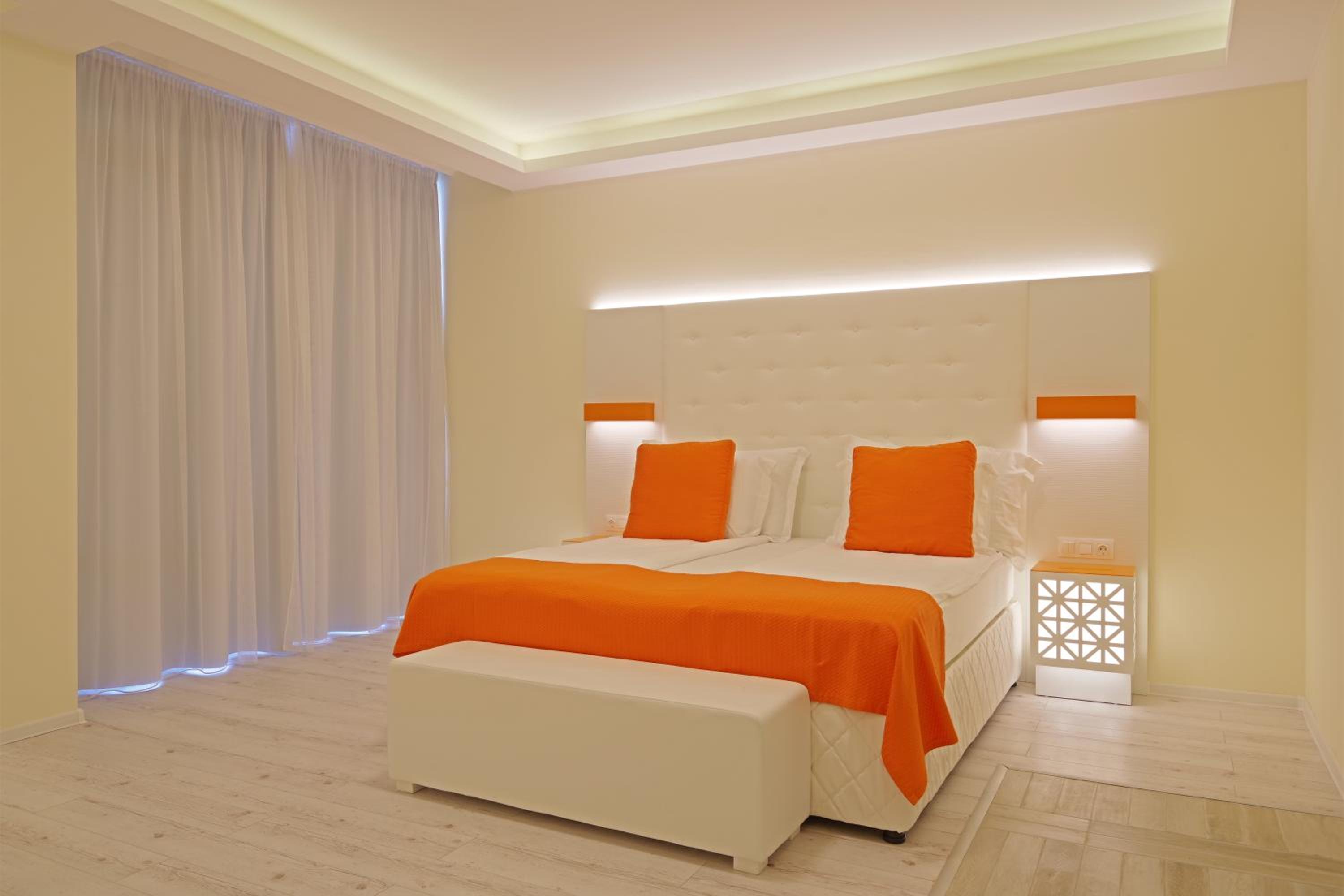 Luxury Double Room (2 Adults)