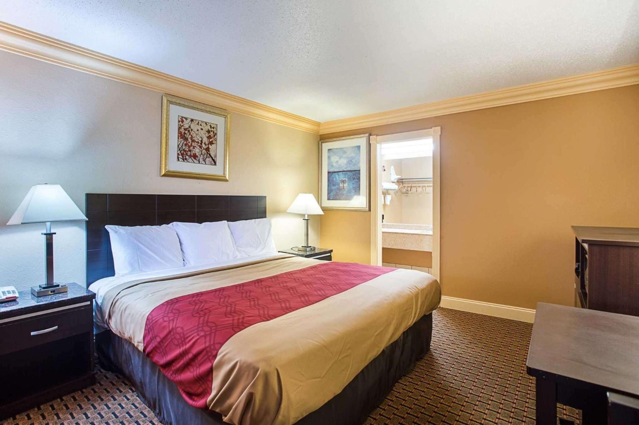 King Room-Disability Access/Non-Smoking photo 2