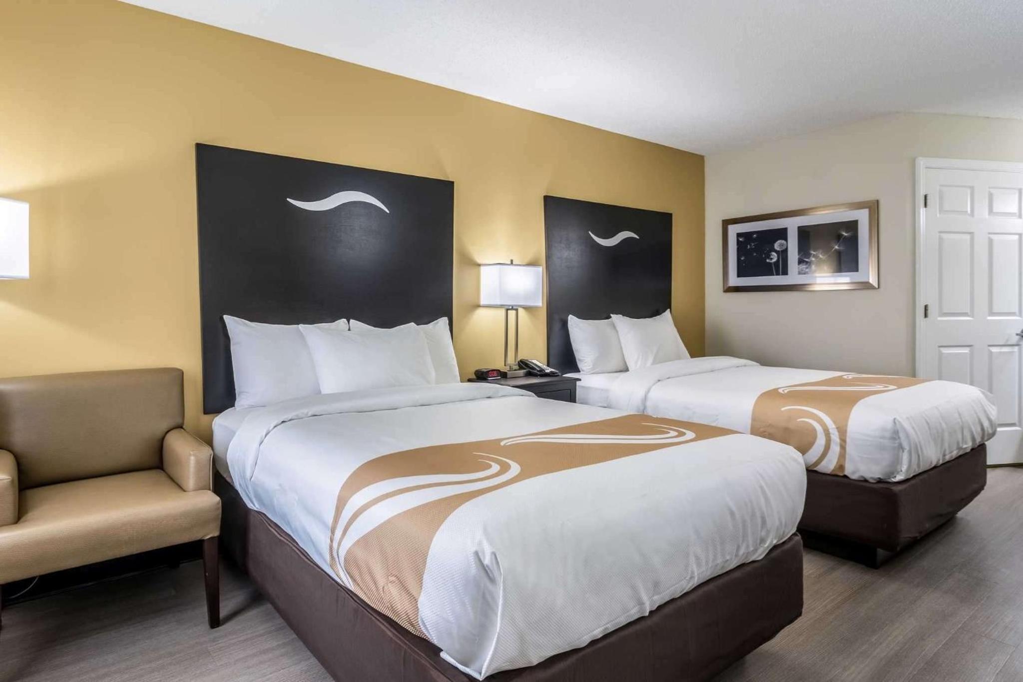 Double Room with Two Double Beds - Non-Smoking - Photo 7