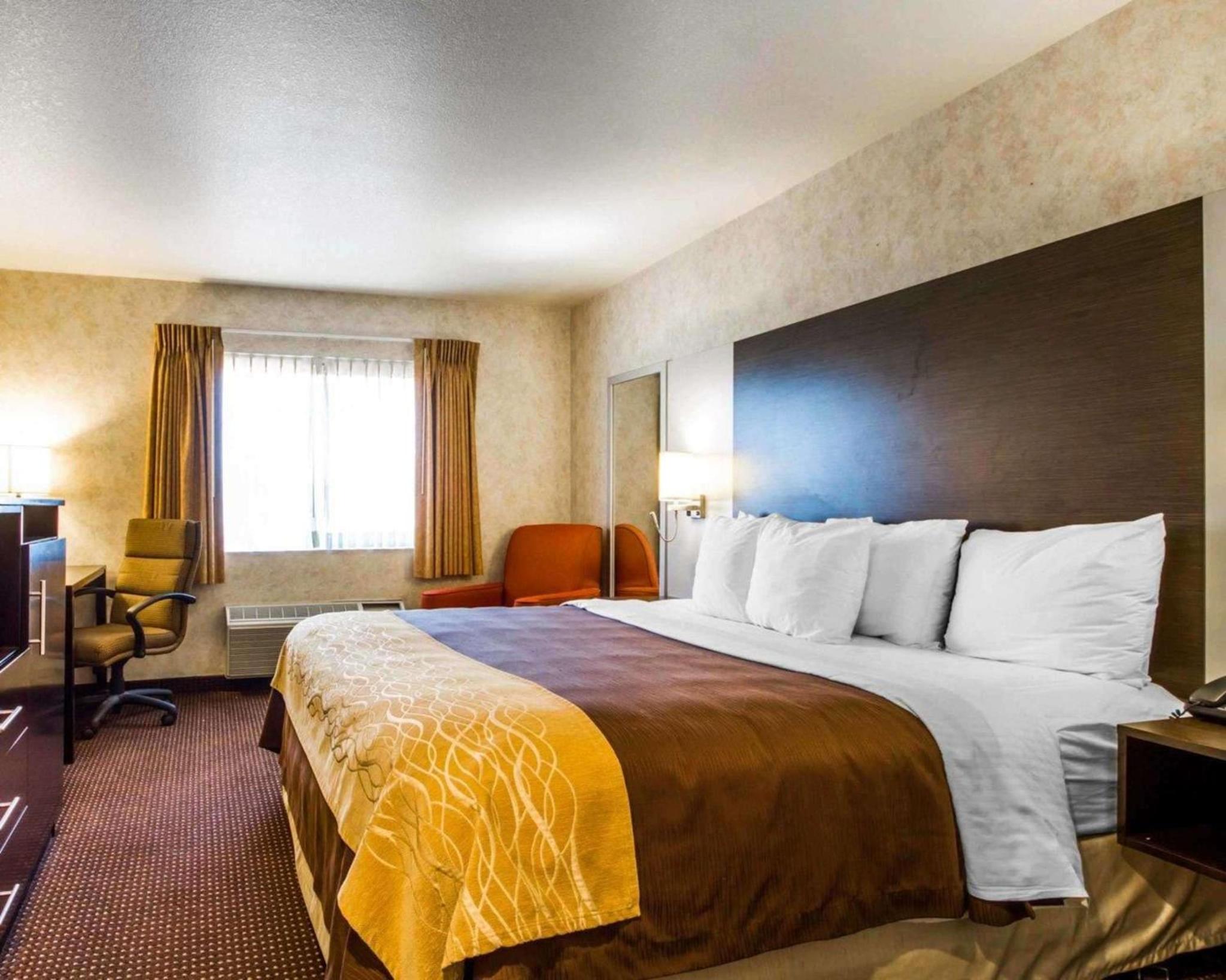 Queen Room - Accessible/Non-Smoking - Photo 2