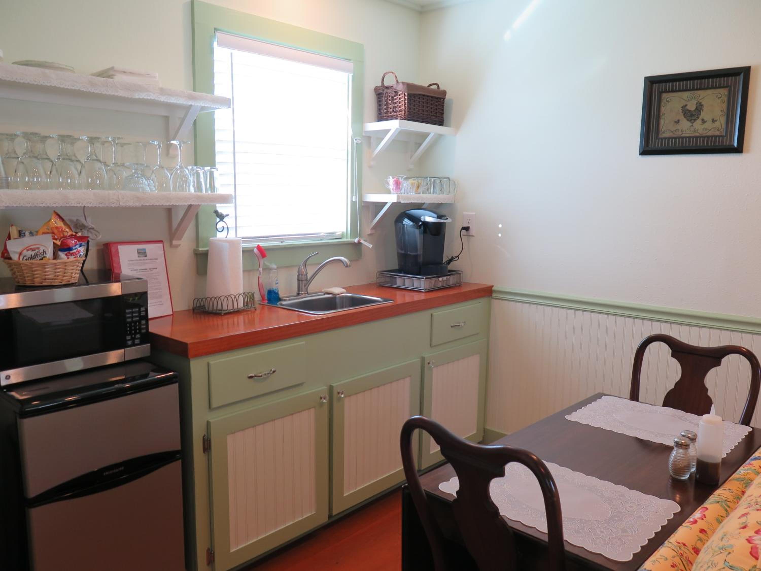 Deluxe King Suite photo 2