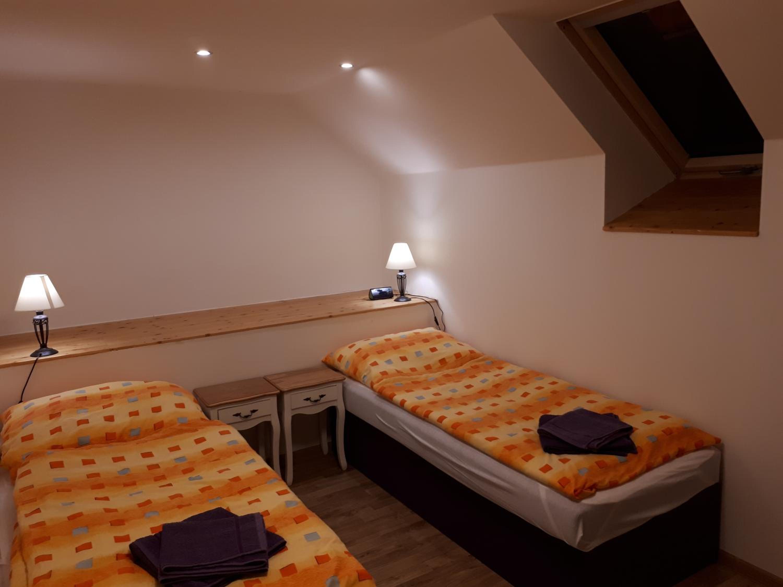 Twin Room with Shared Bathroom photo 3