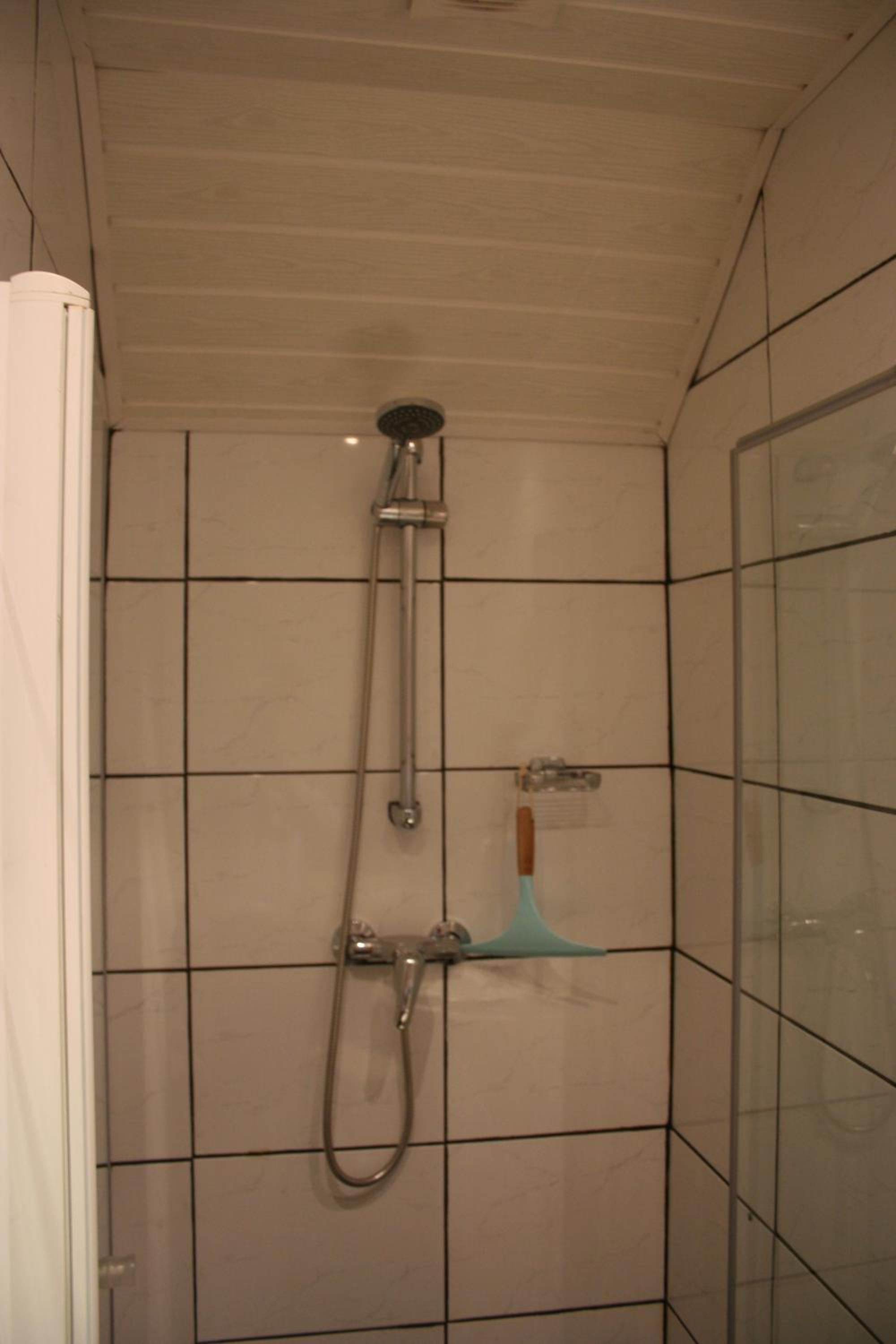 Double Room with Private Bathroom - Photo 5