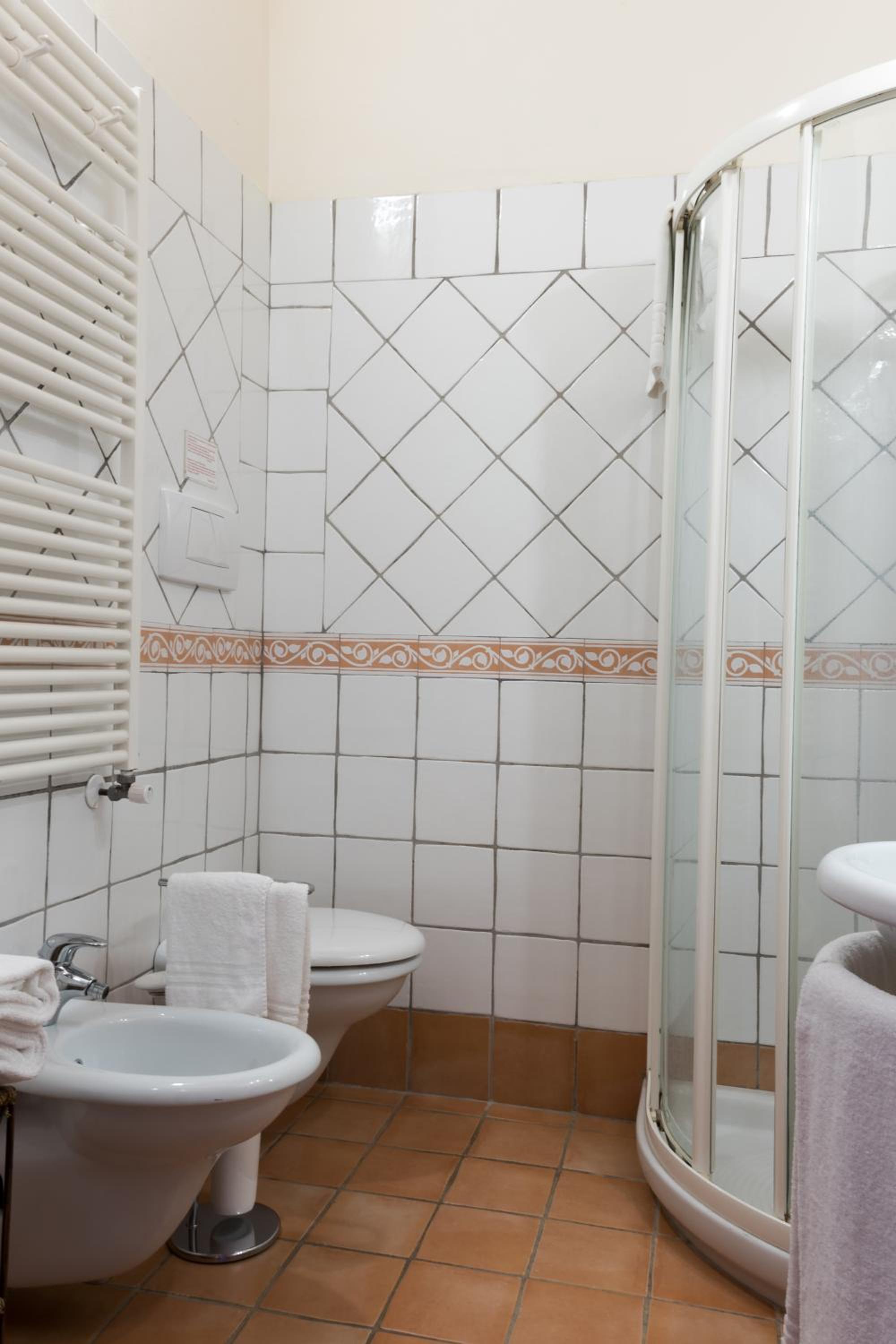 Three-Bedroom Apartment with Terrace photo 2