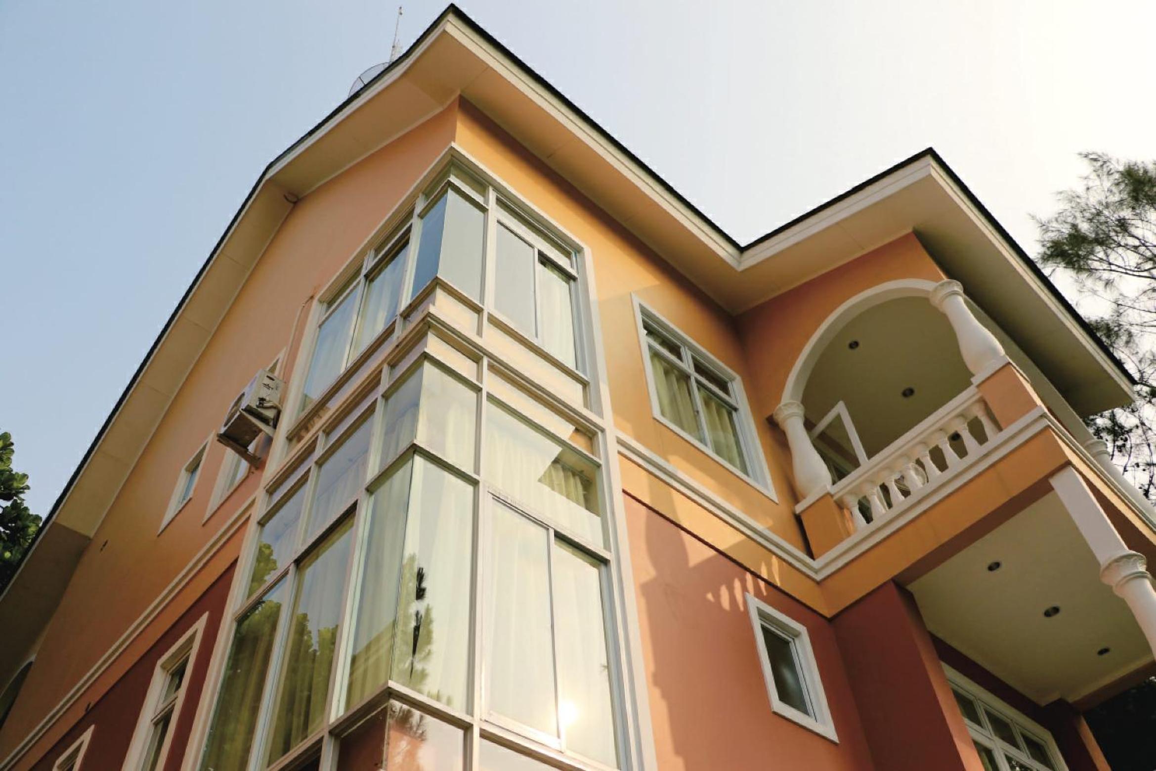 Villa photo 2