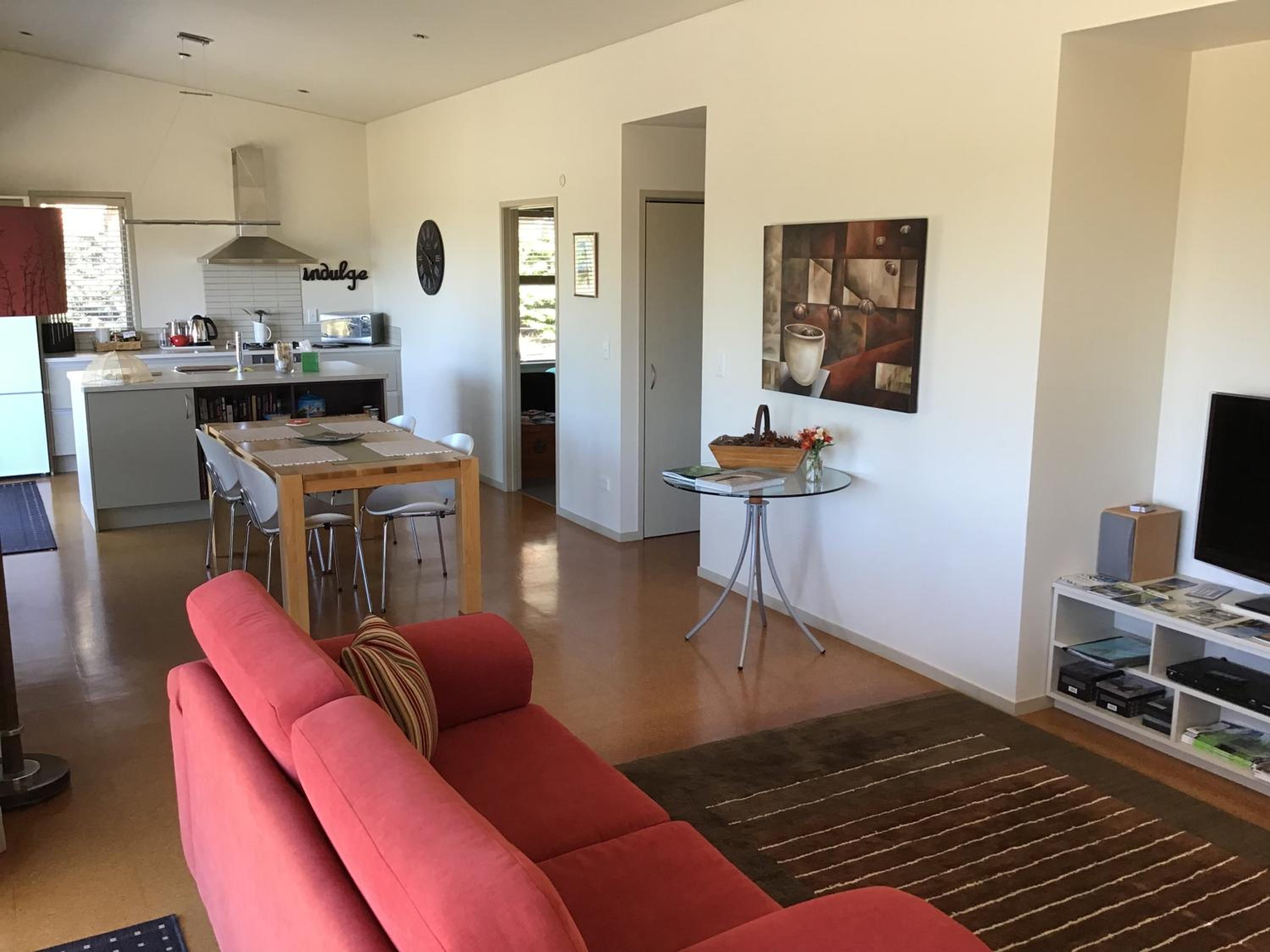 Two-Bedroom House - Photo 1