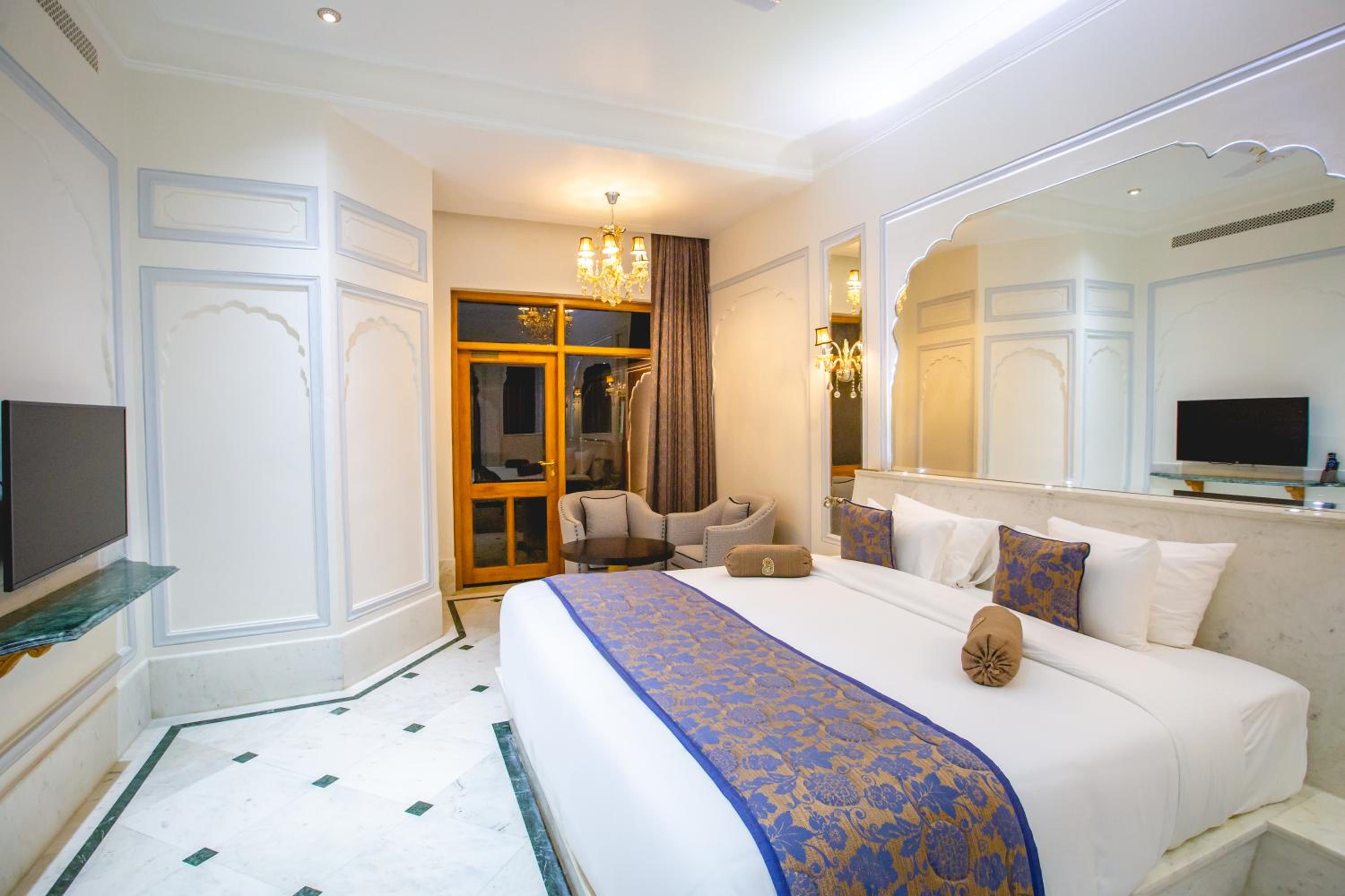 Luxury Villa with Private Pool : Welcome drink on arrival, 2 pints of Kingfisher lager beer, One child up to 10 years complimentary without extra bed,20% discount on all resort services, Complimentary Mini Bar - Photo 24