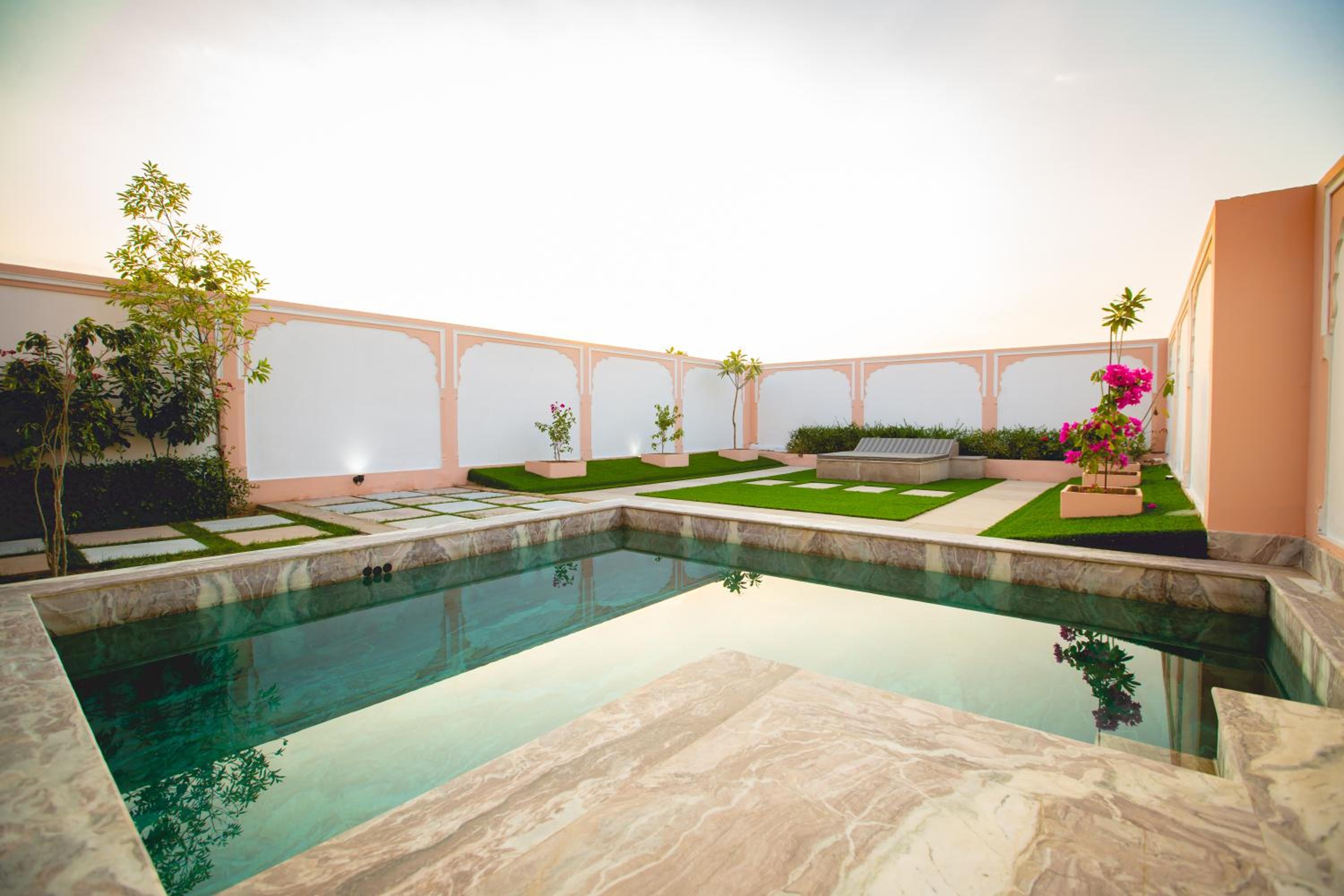  Royal Exclusive Villa Suite with Private Pool : Welcome drink on arrival, 2 pints of Kingfisher lager beer, One child up to 10 years complimentary without extra bed,20% discount on all resort services   - Photo 15