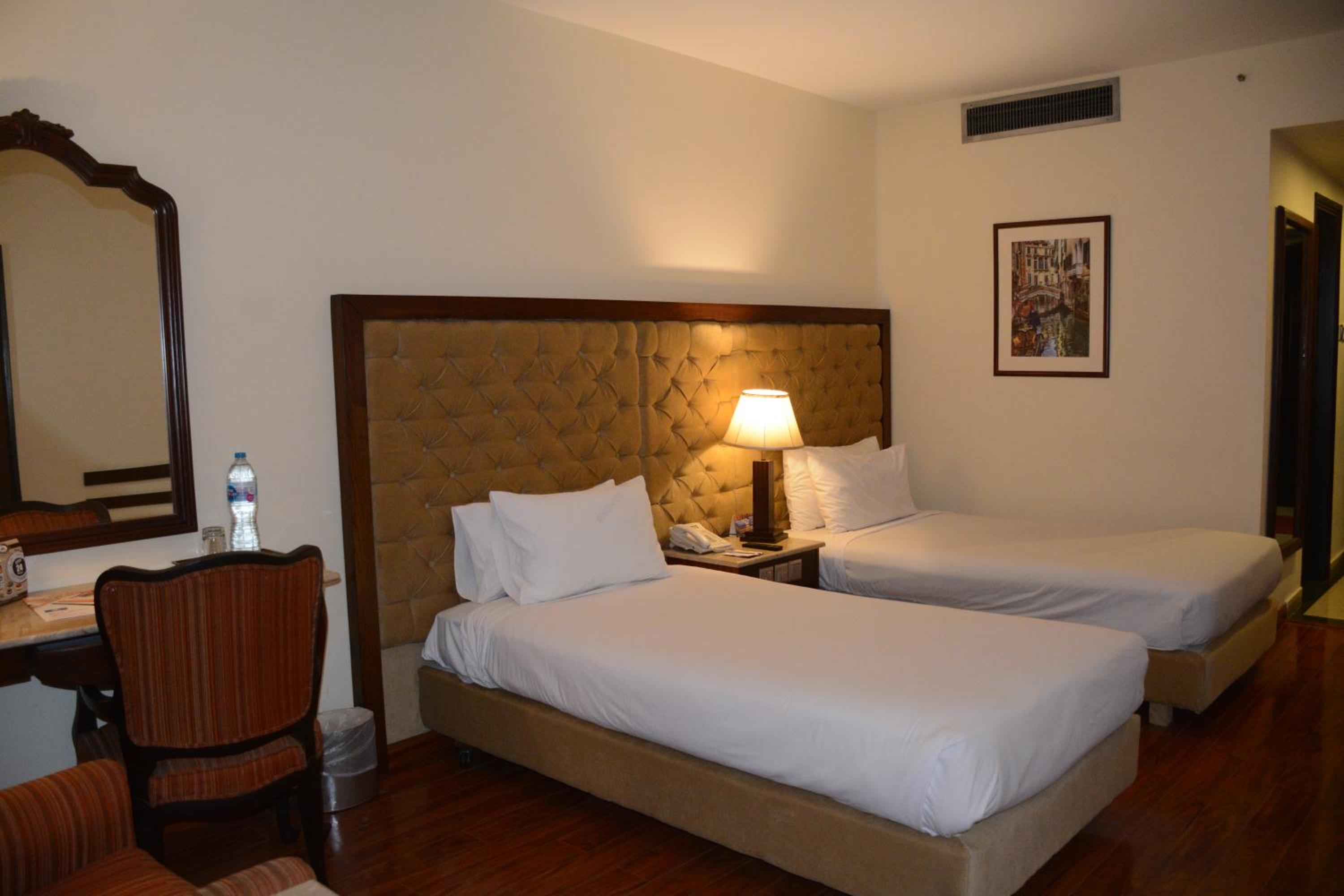 Standard Room - Photo 4