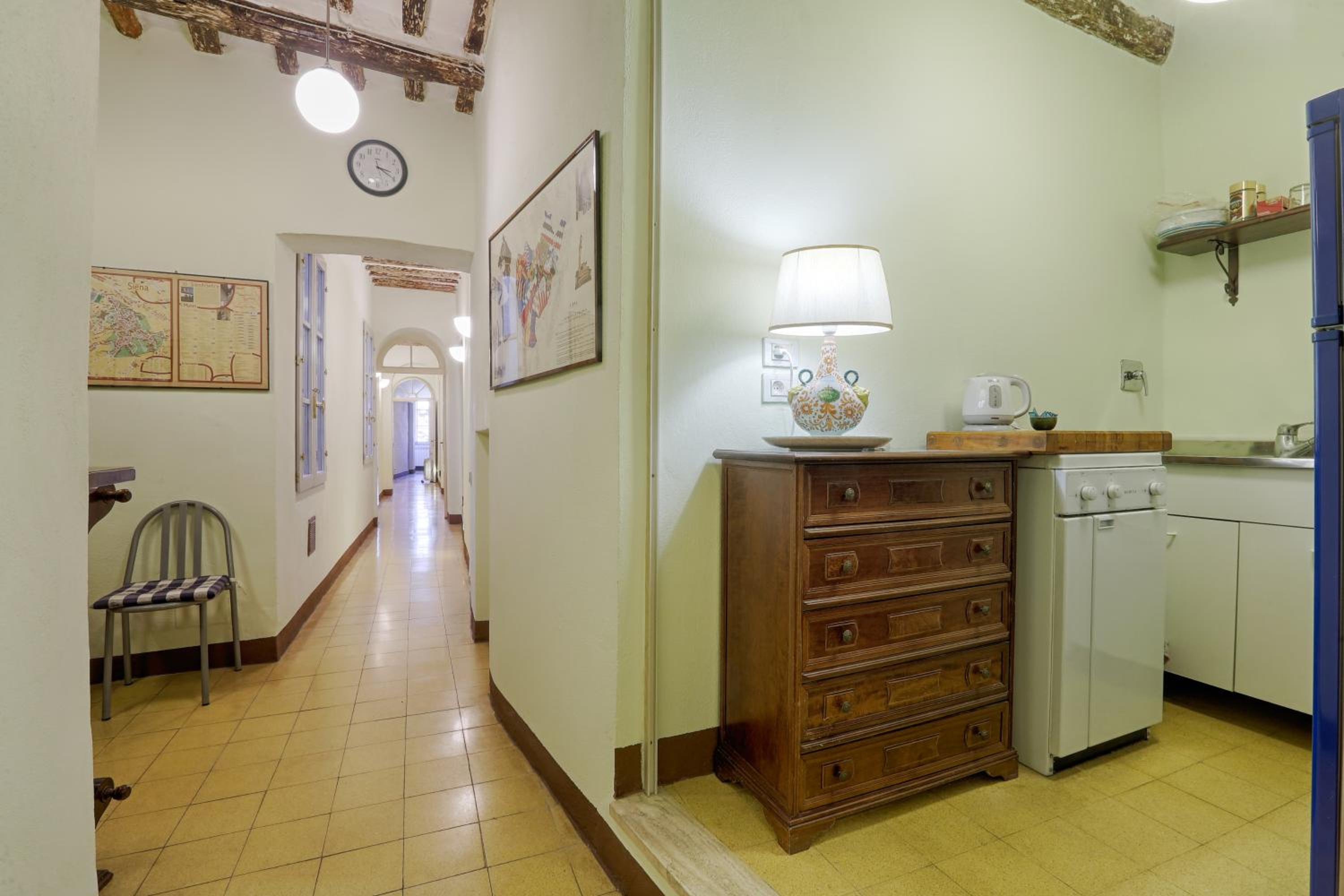 Twin Room - Photo 3