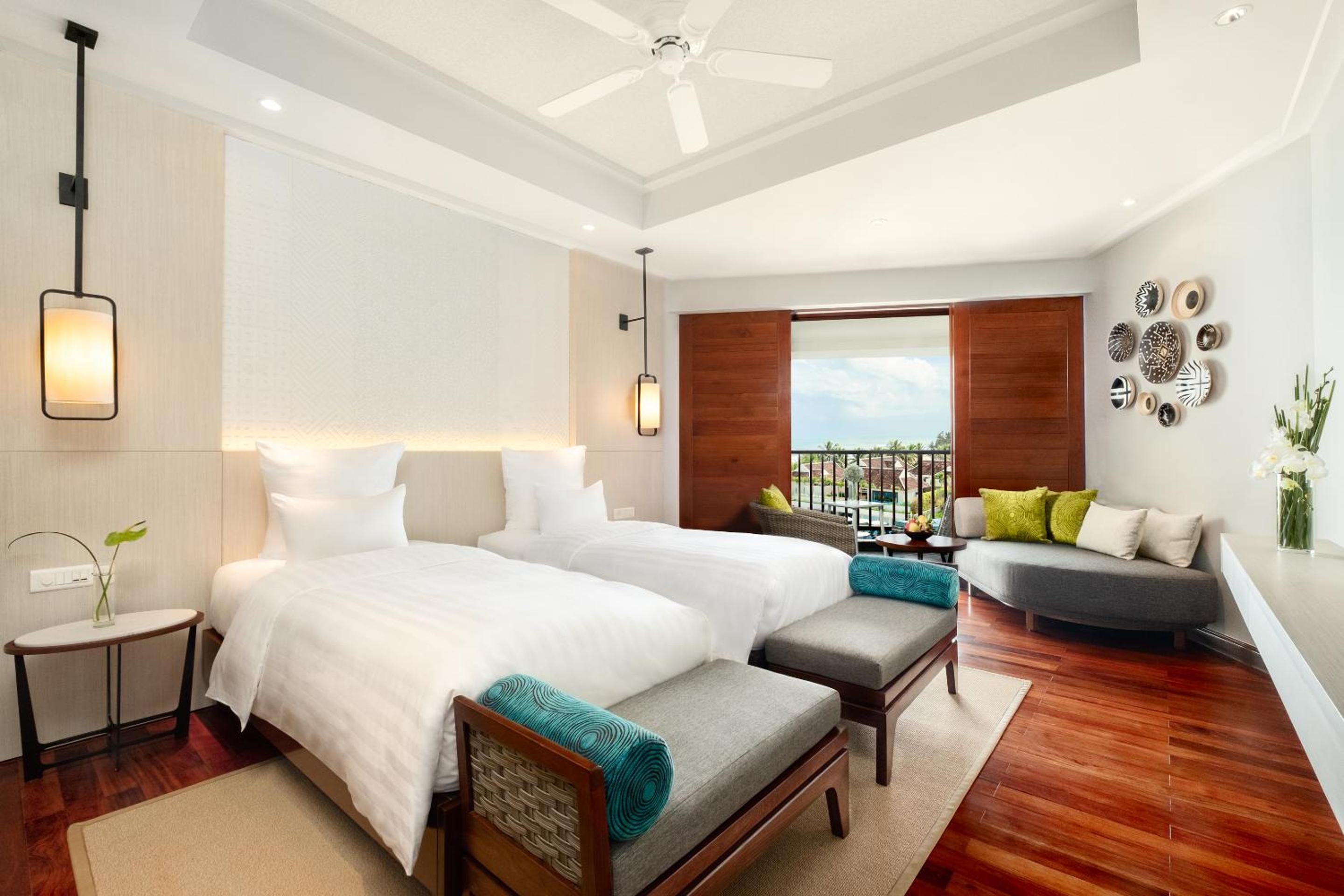Deluxe Two Single Beds Room with Ocean View photo 2