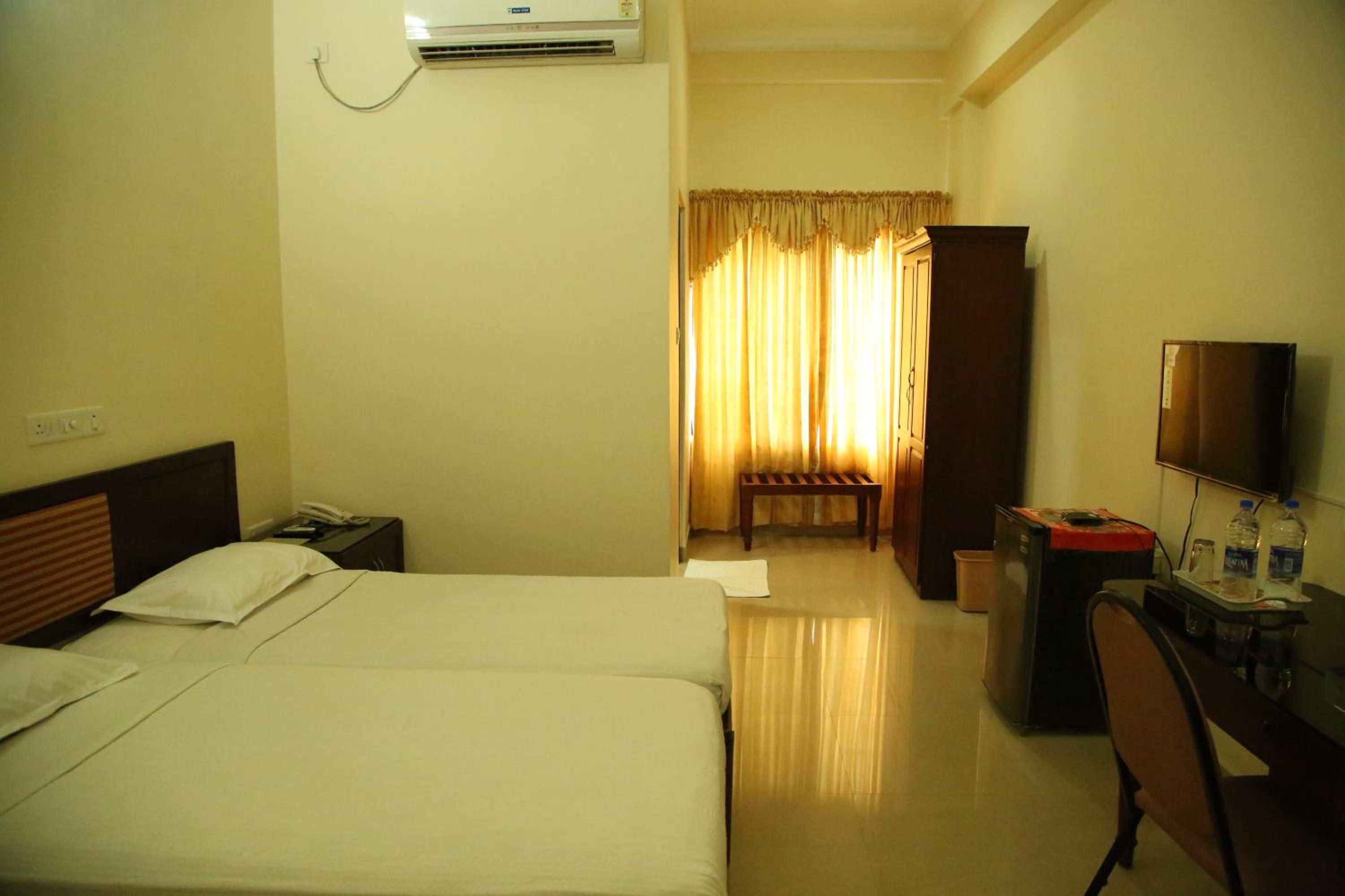 Deluxe Ac Room - Photo 2