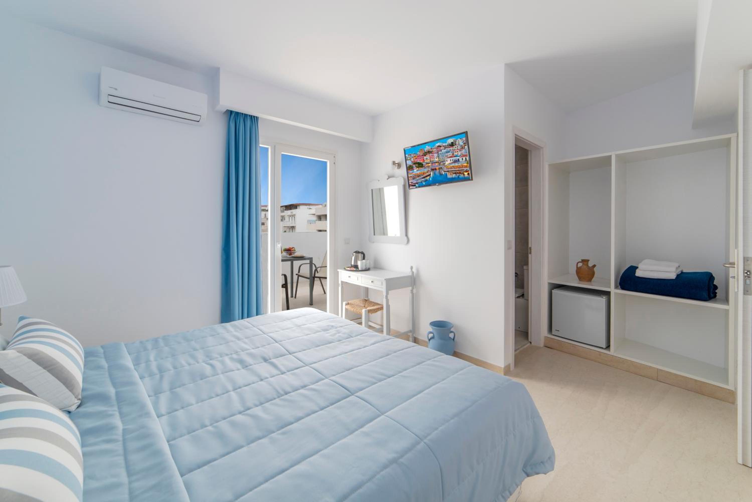 Deluxe Double Room with Sea View and minipool - Photo 1