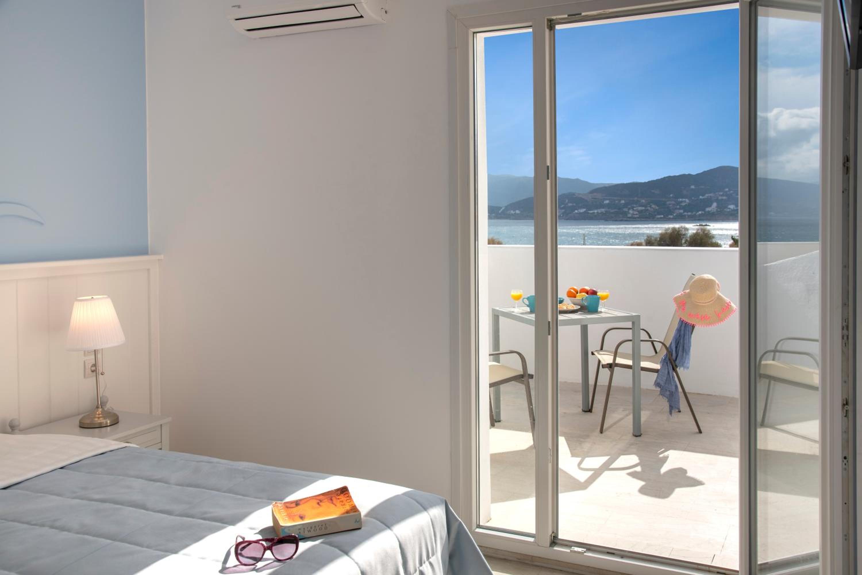 Superior Double or Twin Room with Sea View - Photo 8
