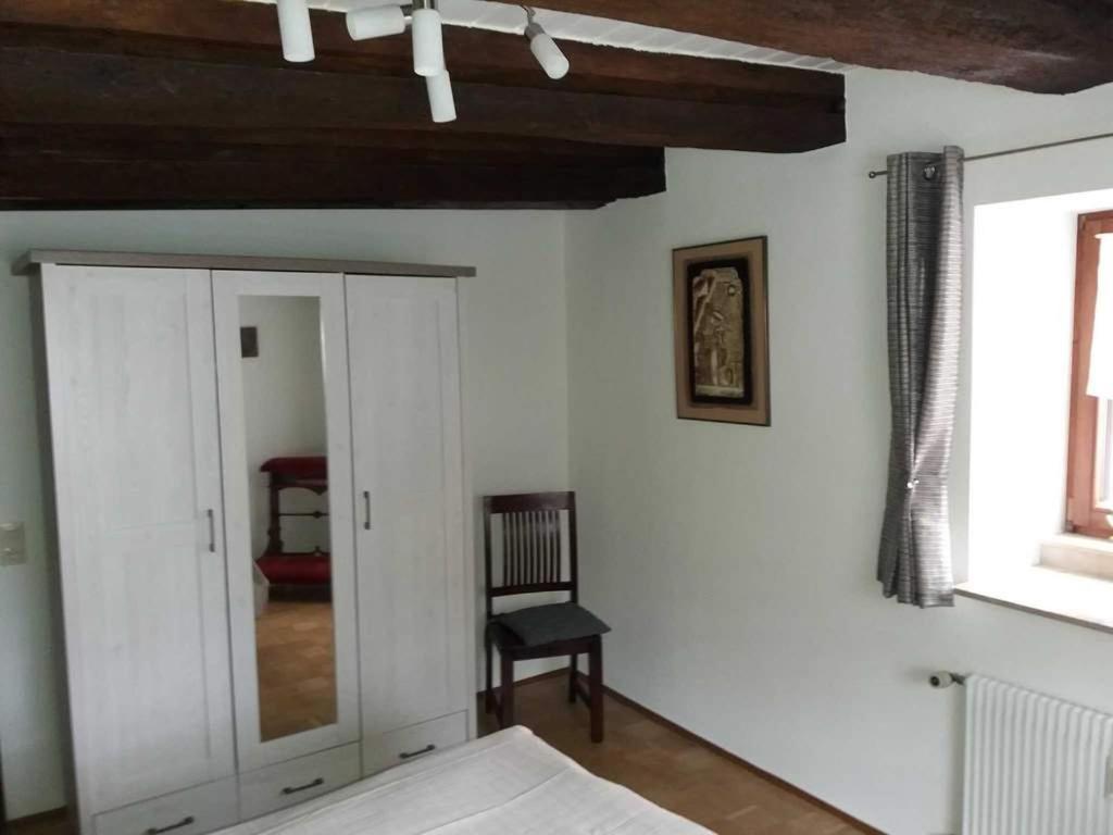 One-Bedroom Apartment - Photo 1