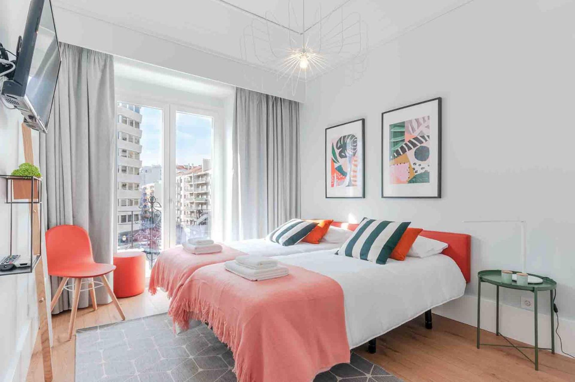 Double or Twin Room with Balcony - Photo 1