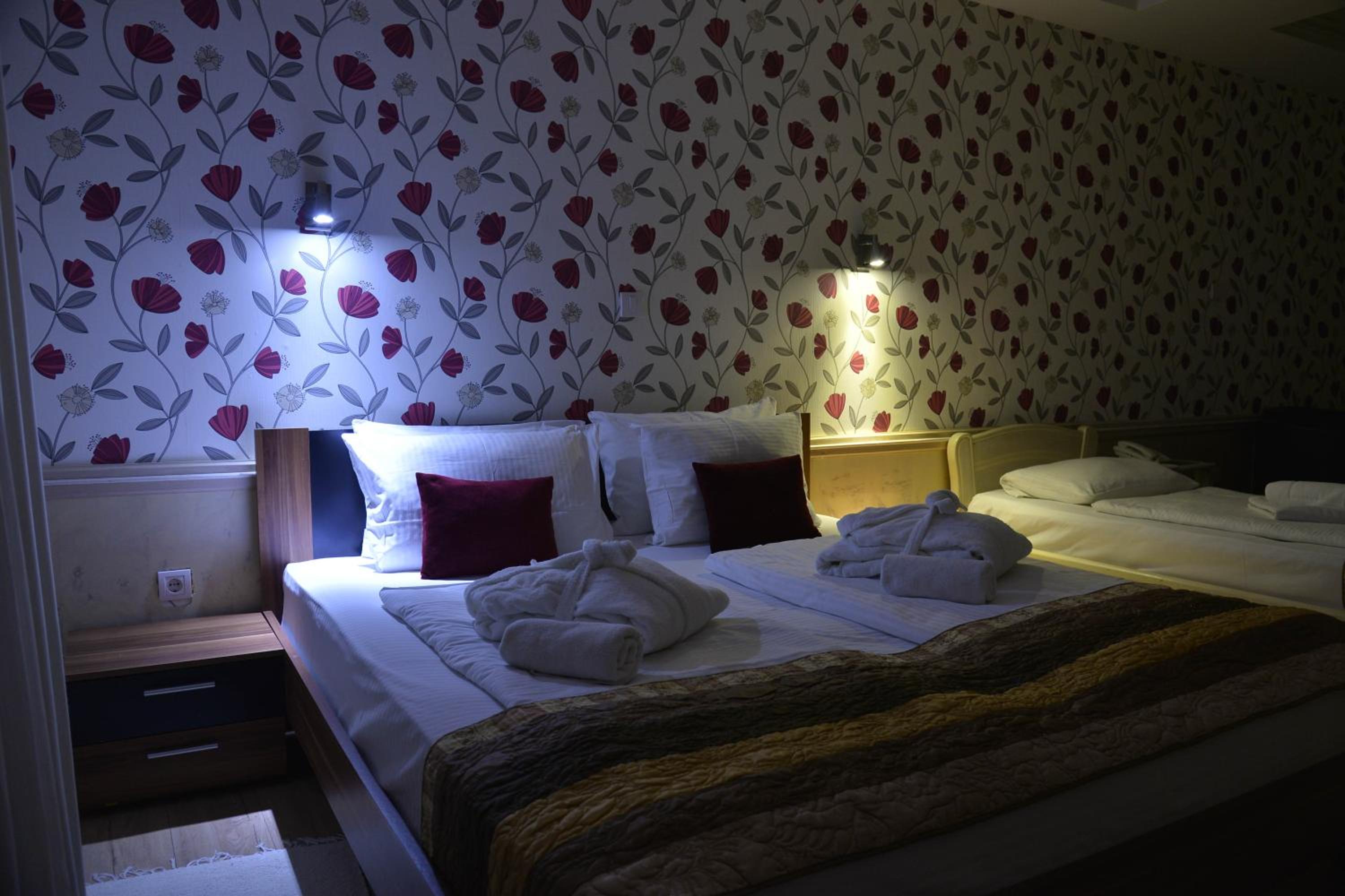 Double Room - Photo 1