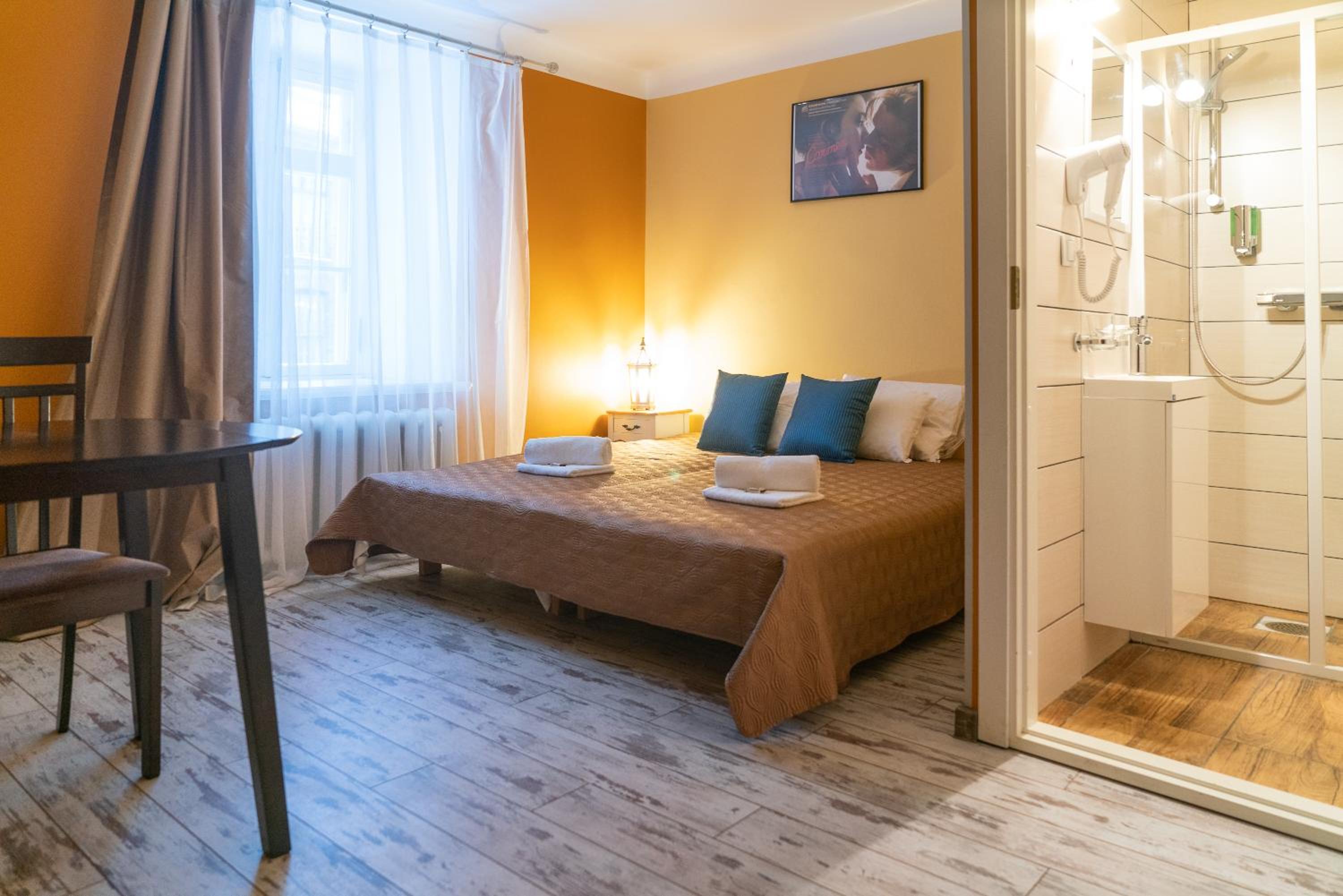 Small Double Room - Ground Floor photo 1