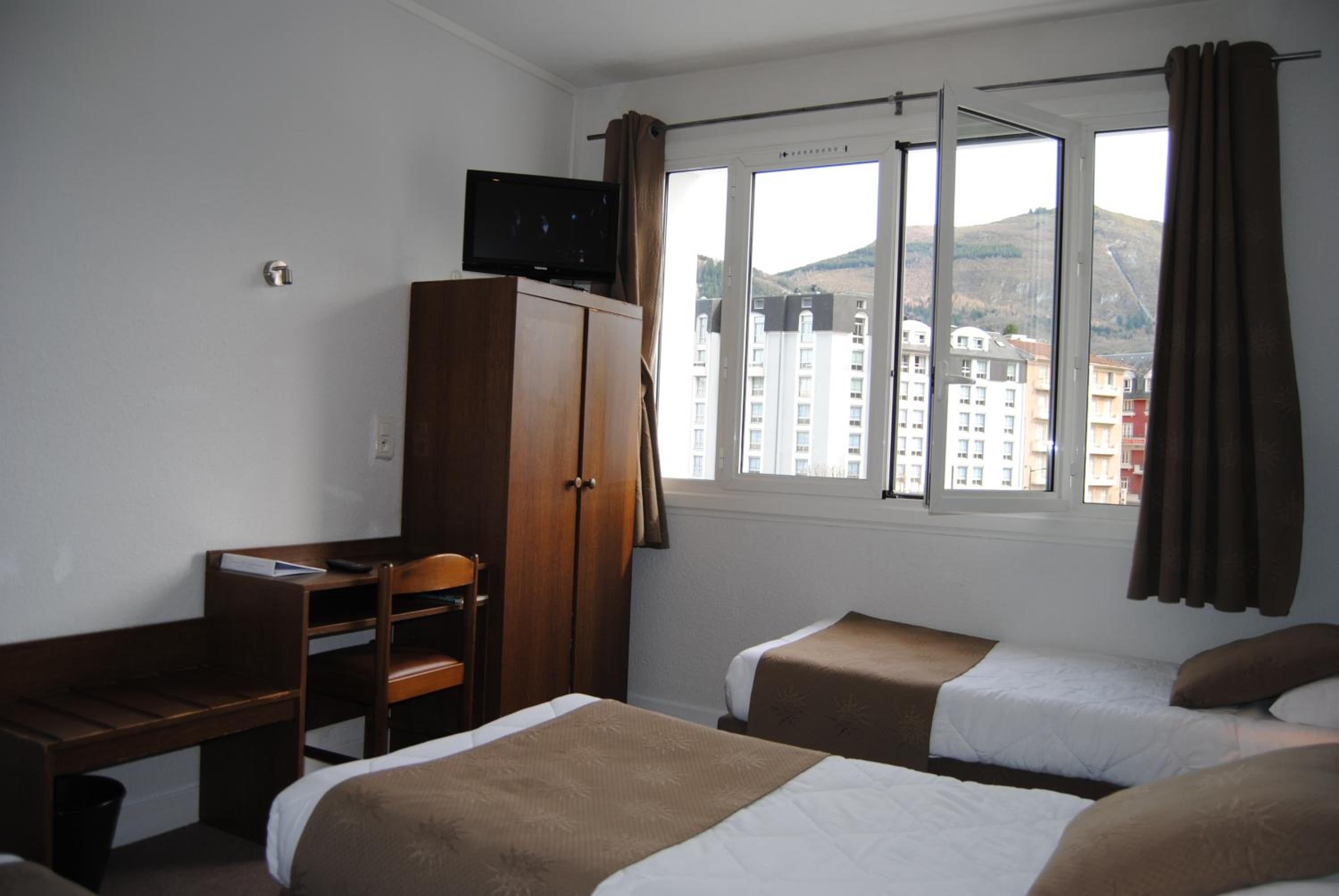 Triple Room - Photo 17